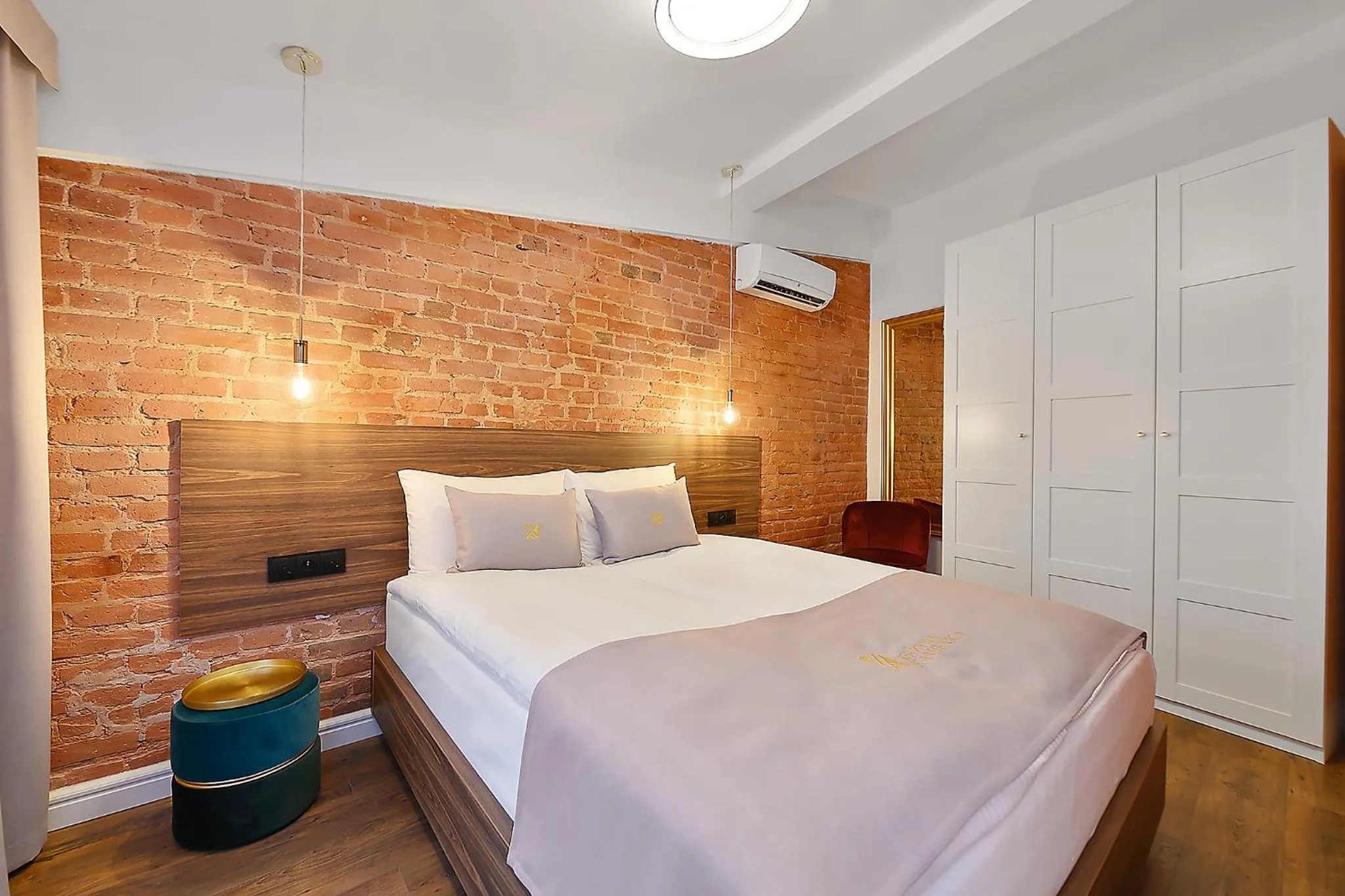 Bed in Aparthotel Krzywa Kamienica