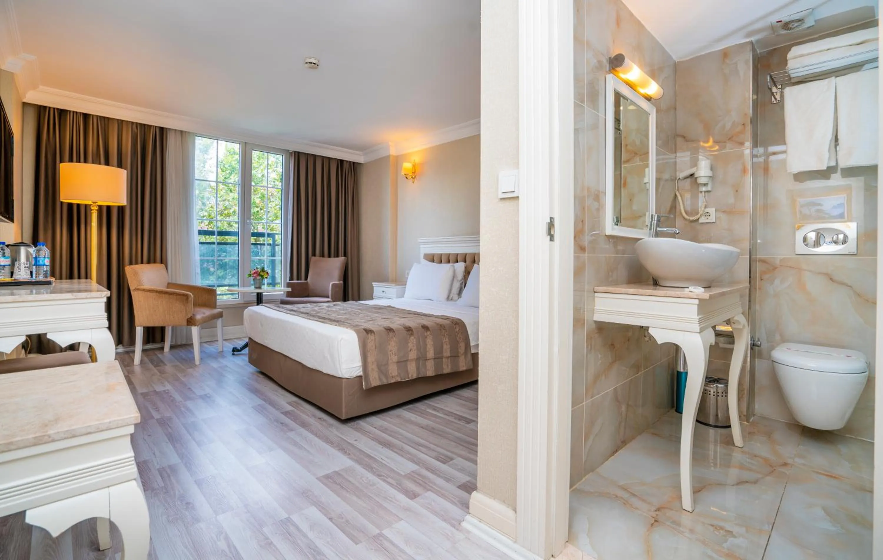 Toilet, Bed in Topkapi Old City Kensington Hotel Ottoman Heritage