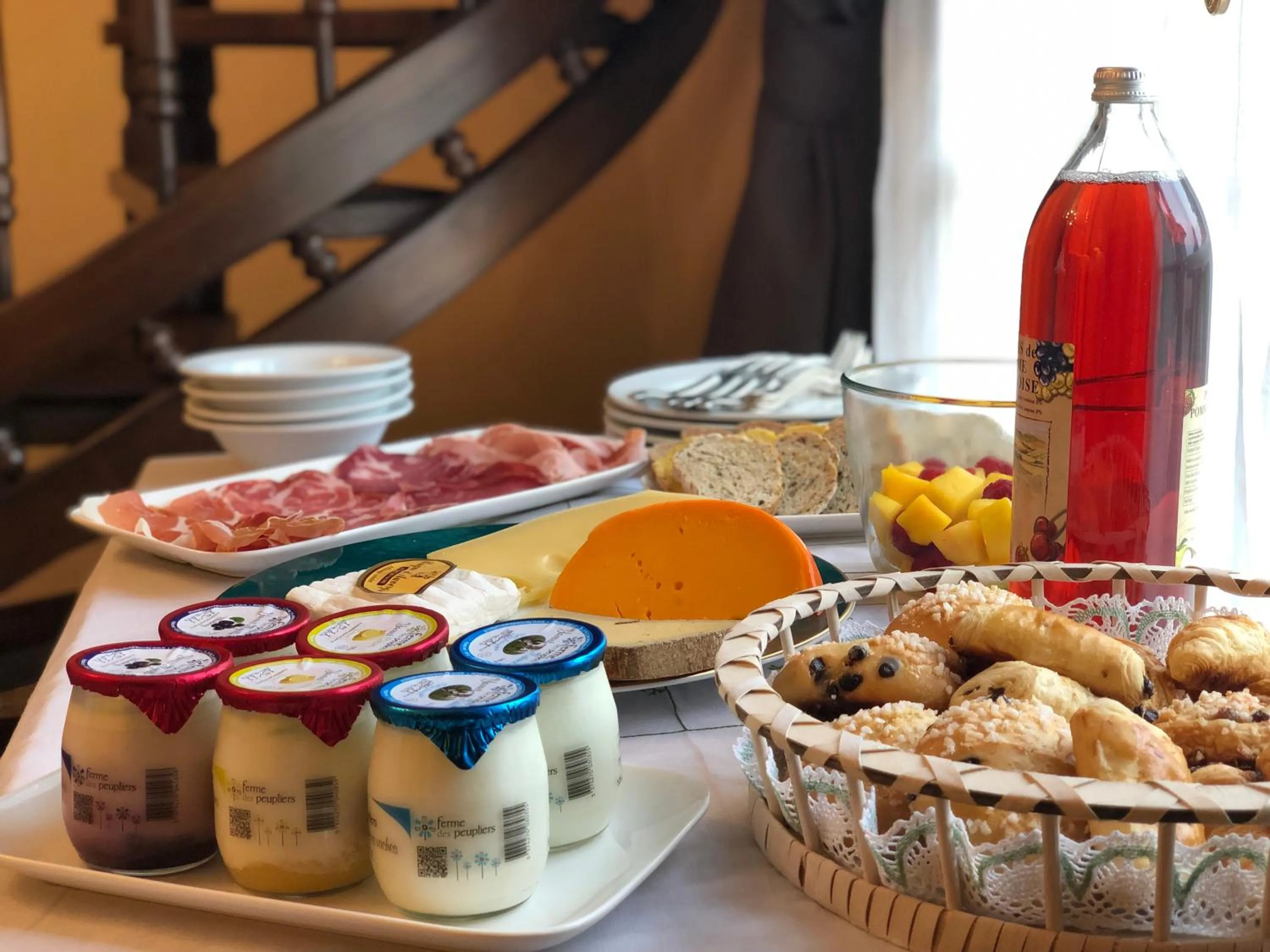 Food and drinks in MAISON BLANCHE