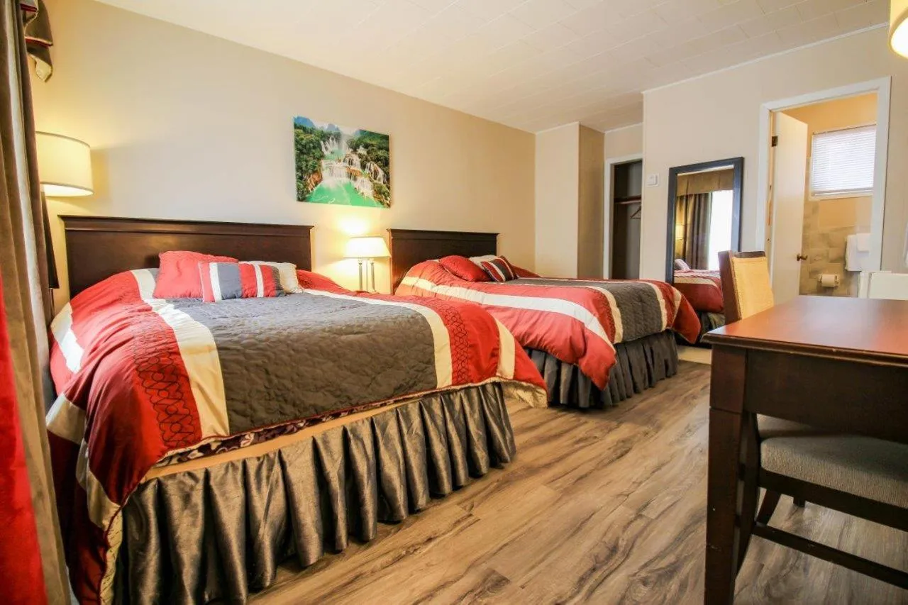 Other, Bed in The White Horse Motel