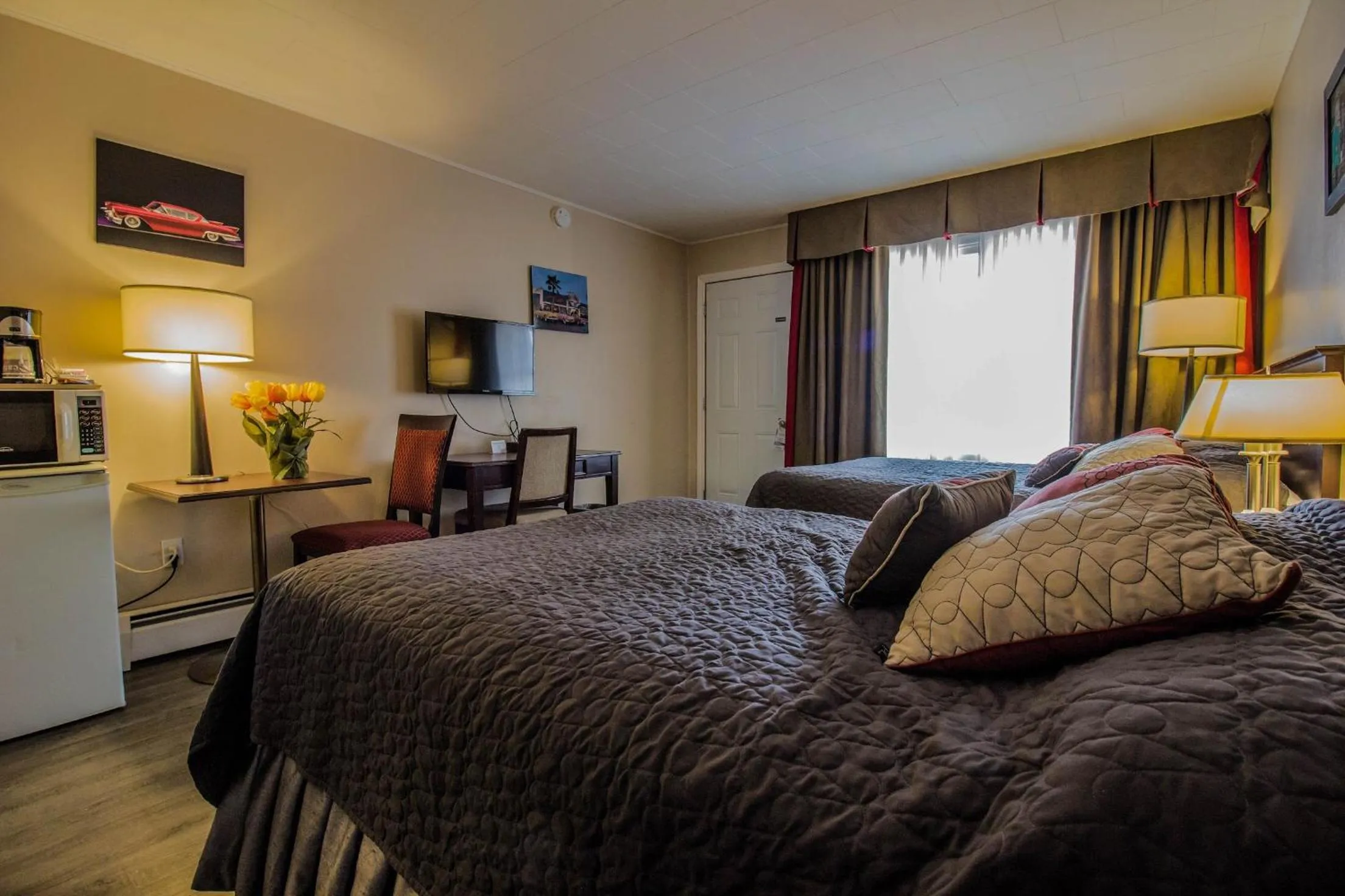 Bed in The White Horse Motel