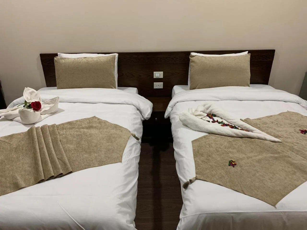 Bed in Miramar Talaat Harb Square