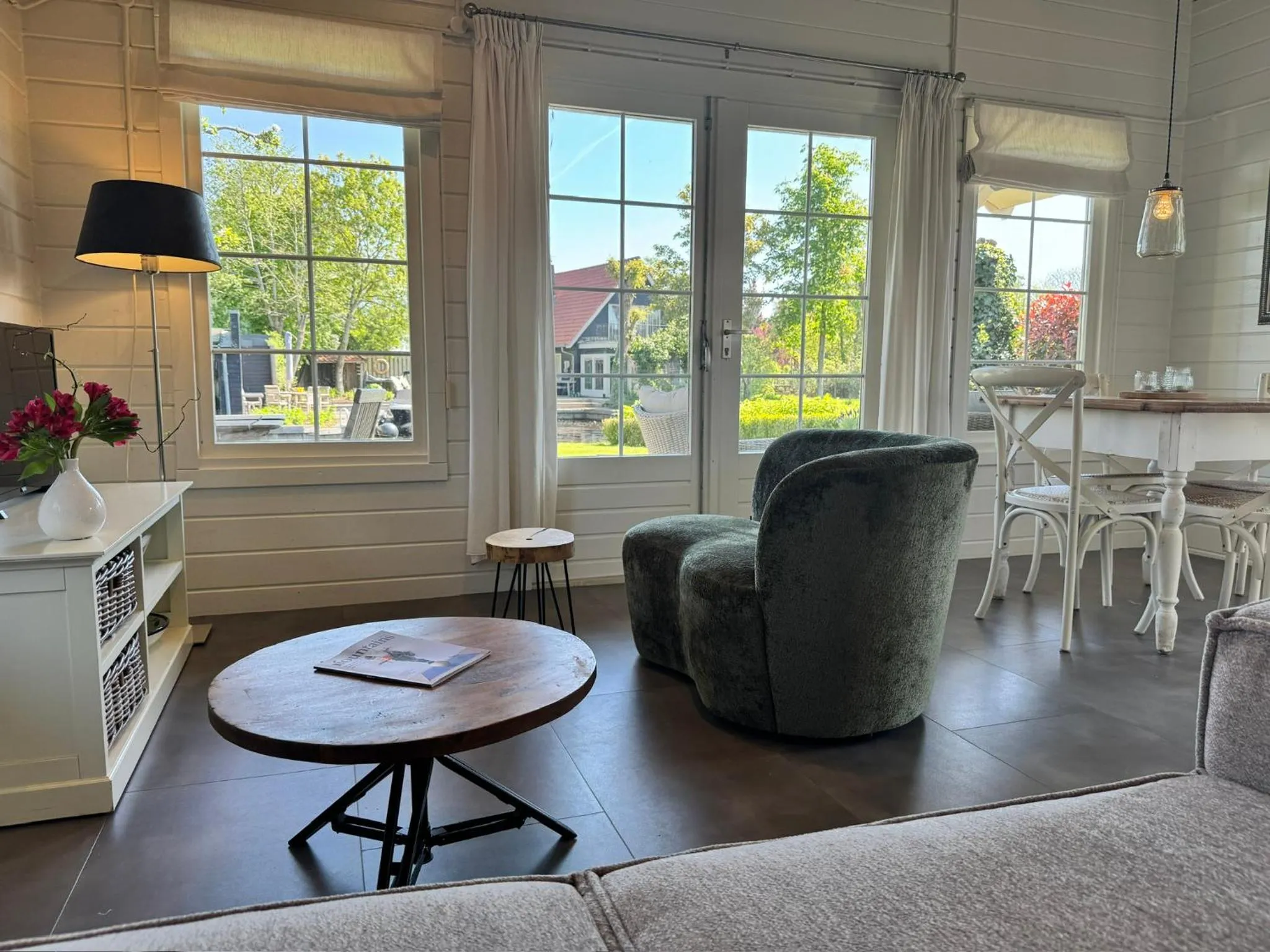 Living room in d'Oude Herbergh, vakantiehuizen aan het water