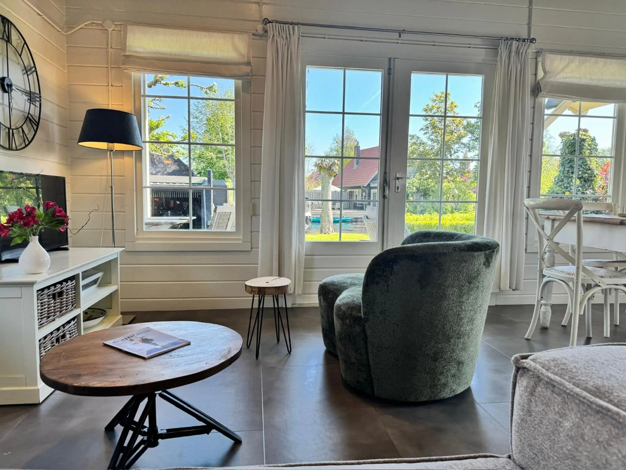 Living room in d'Oude Herbergh, vakantiehuizen aan het water