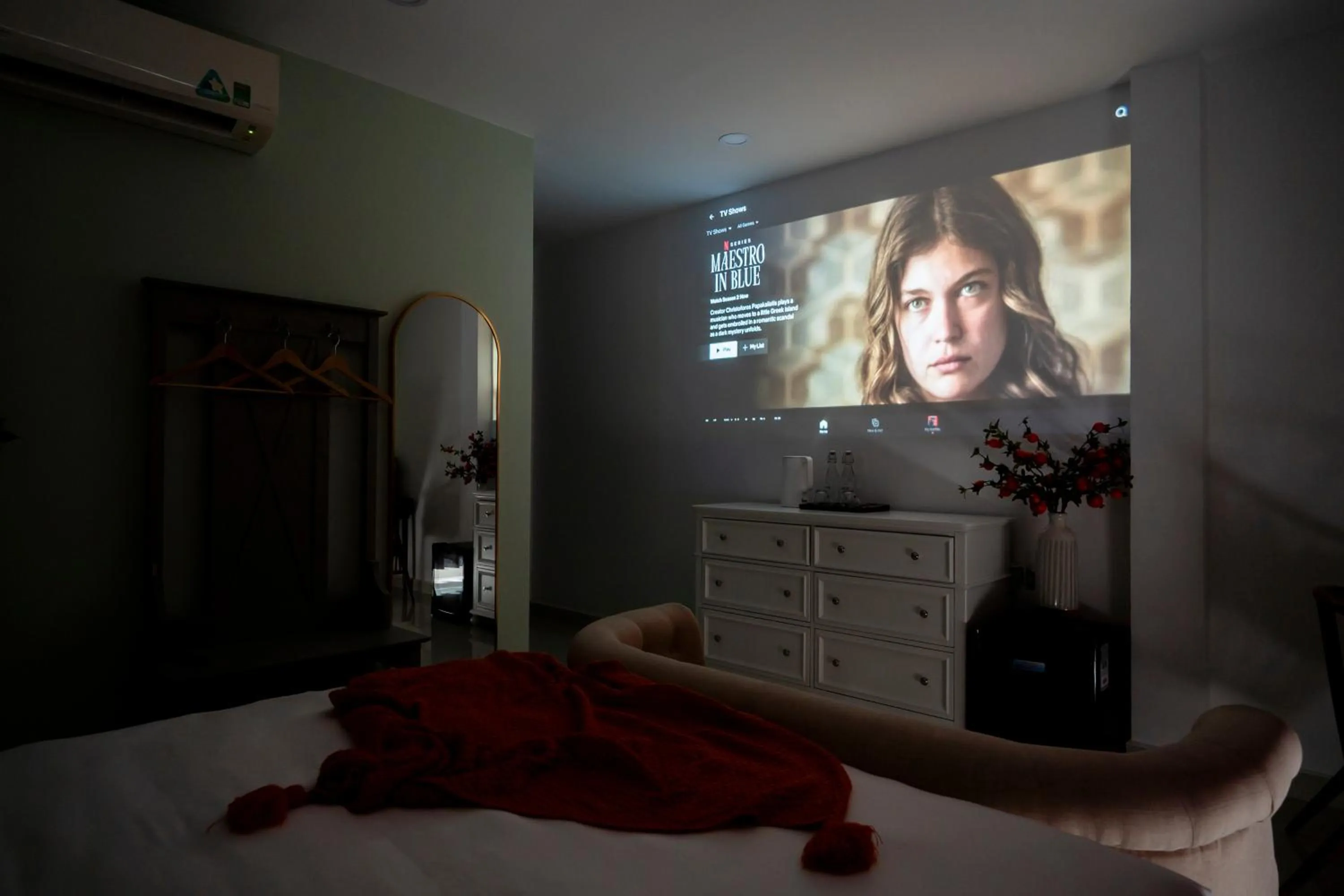 TV and multimedia, Bed in SAZI AMILA Nguyen Hue HOTEL - Free Banh Mi