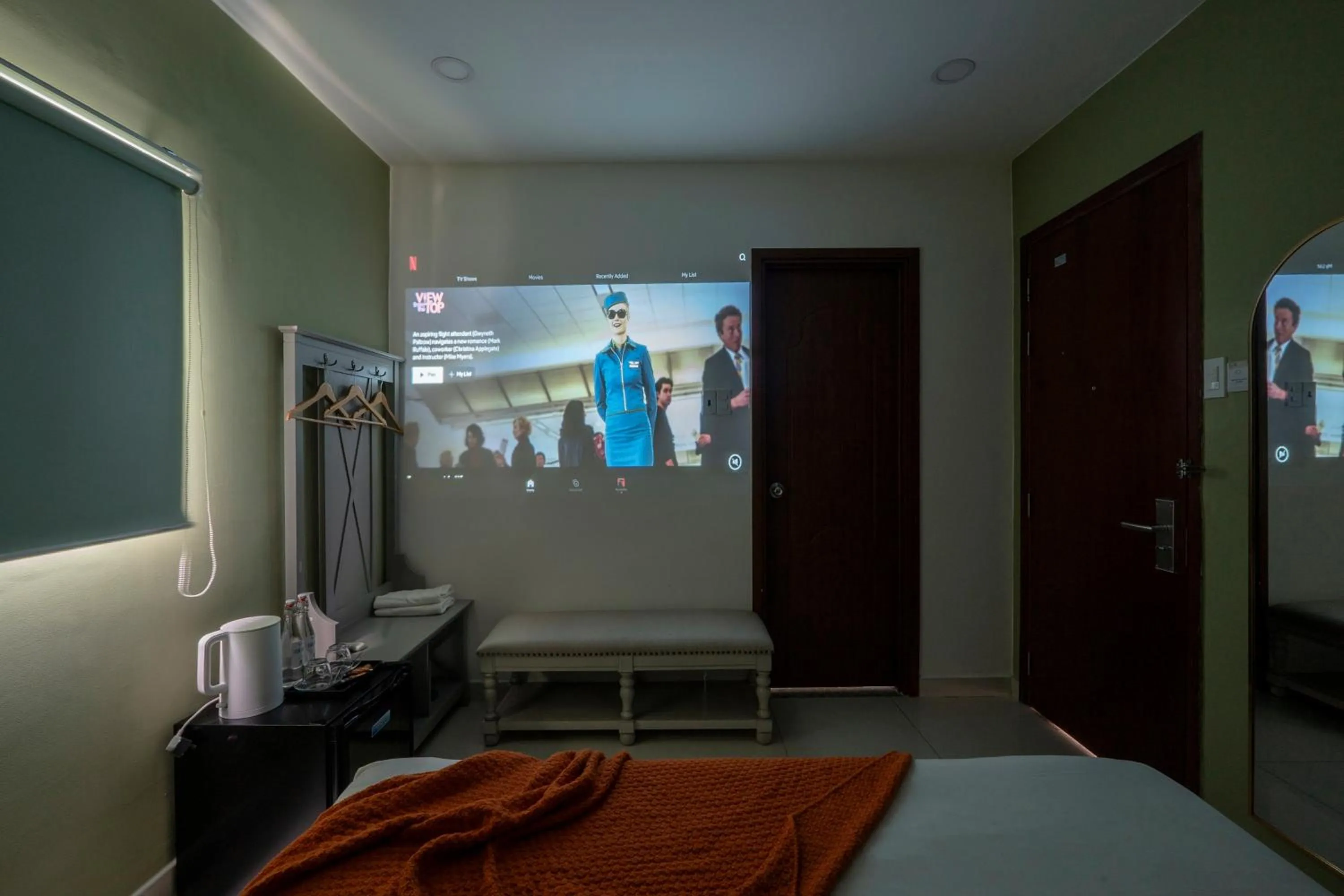 TV and multimedia in SAZI AMILA Nguyen Hue HOTEL - Free Banh Mi