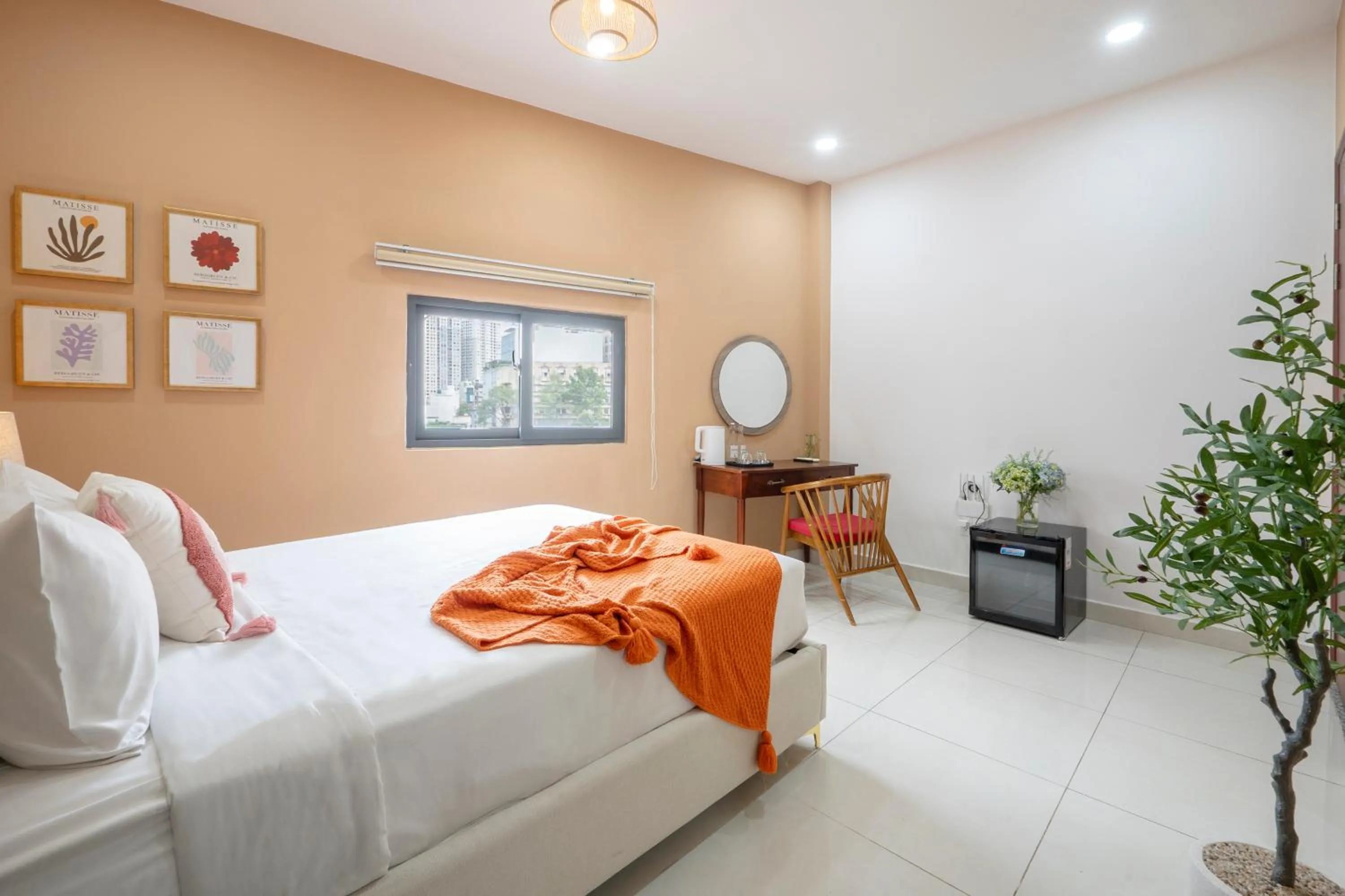 Photo of the whole room, Bed in SAZI AMILA Nguyen Hue HOTEL - Free Banh Mi