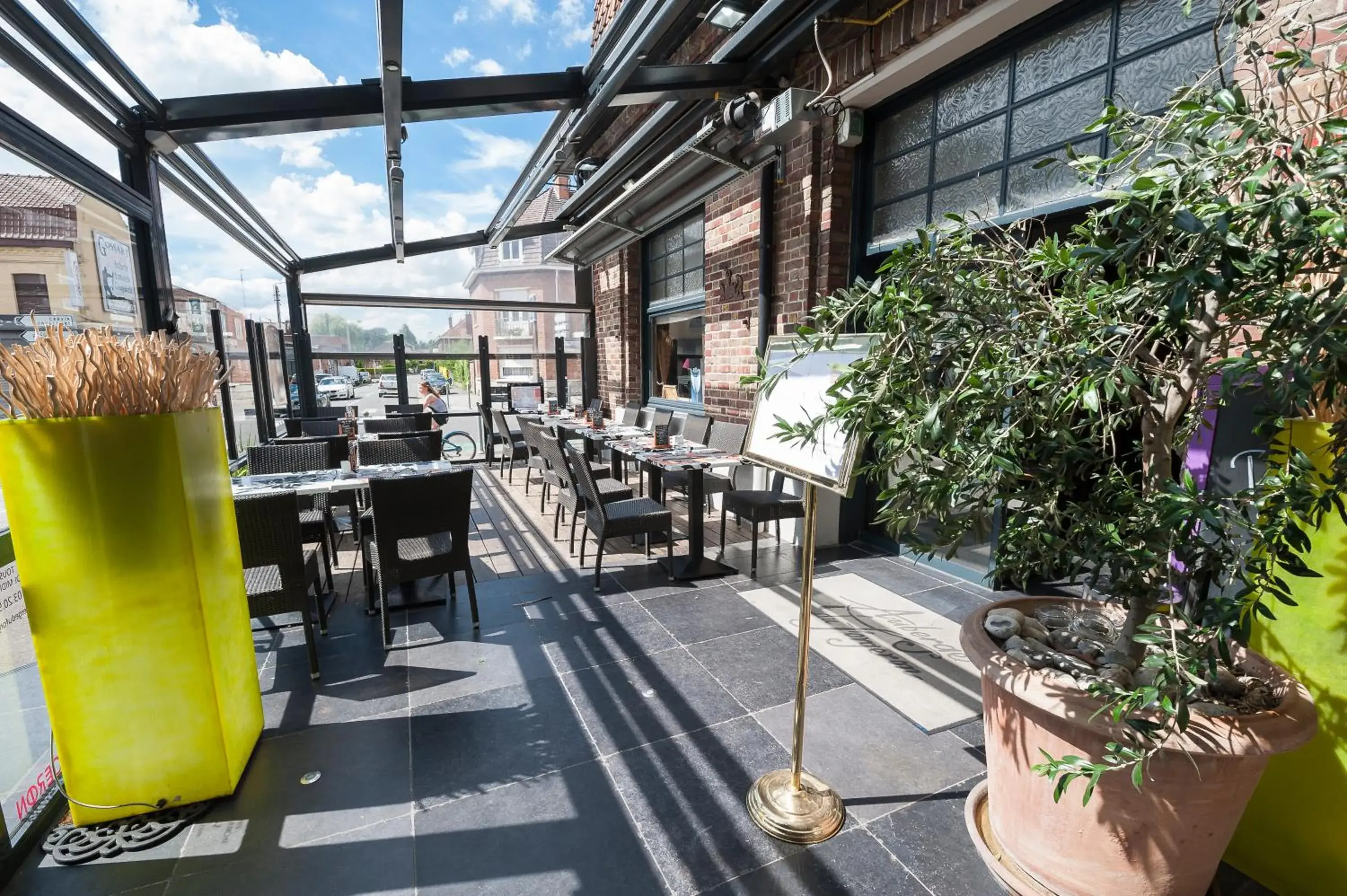 Facade/entrance in The Originals Boutique, Hôtel Auberge du Forgeron, Lille Sud Facade/entrance in The Originals Boutique, Hôtel Auberge du Forgeron, Lille Sud