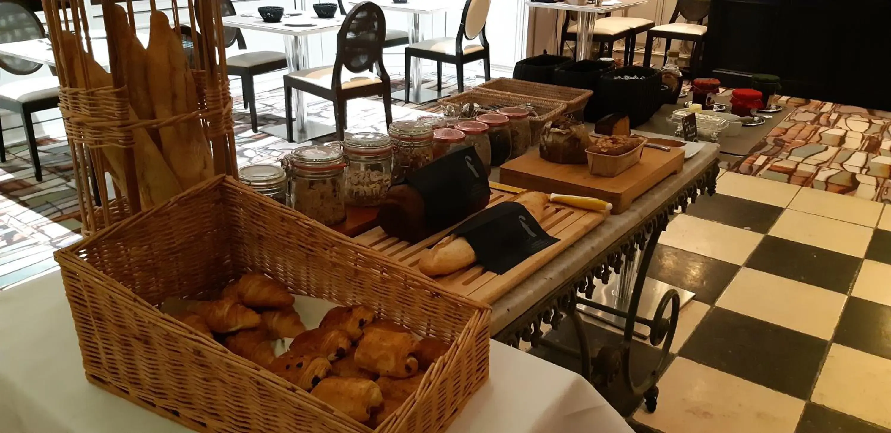 Restaurant/places to eat in The Originals Boutique, Hôtel Auberge du Forgeron, Lille Sud Restaurant/places to eat in The Originals Boutique, Hôtel Auberge du Forgeron, Lille Sud