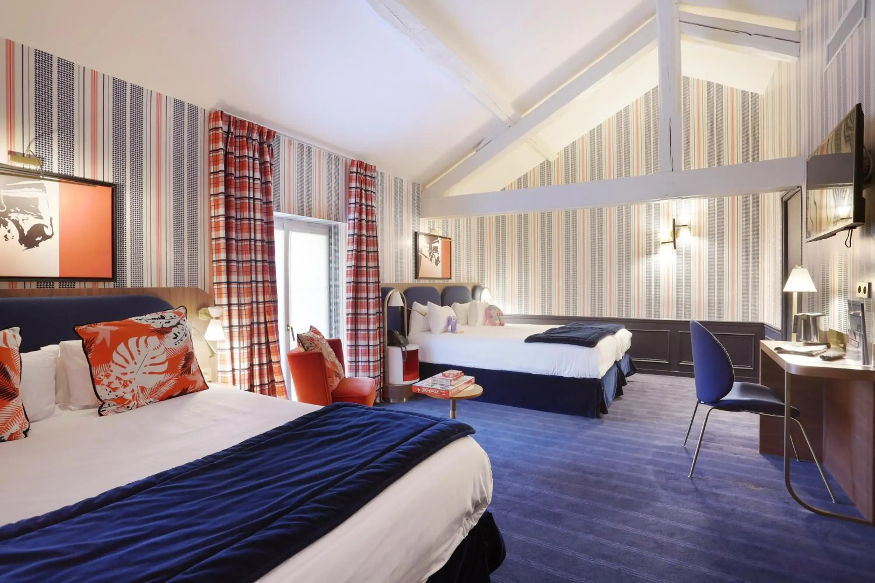 Bed in Hôtel du Cheval Blanc - Paris Marne La Vallée Bed in Hôtel du Cheval Blanc - Paris Marne La Vallée