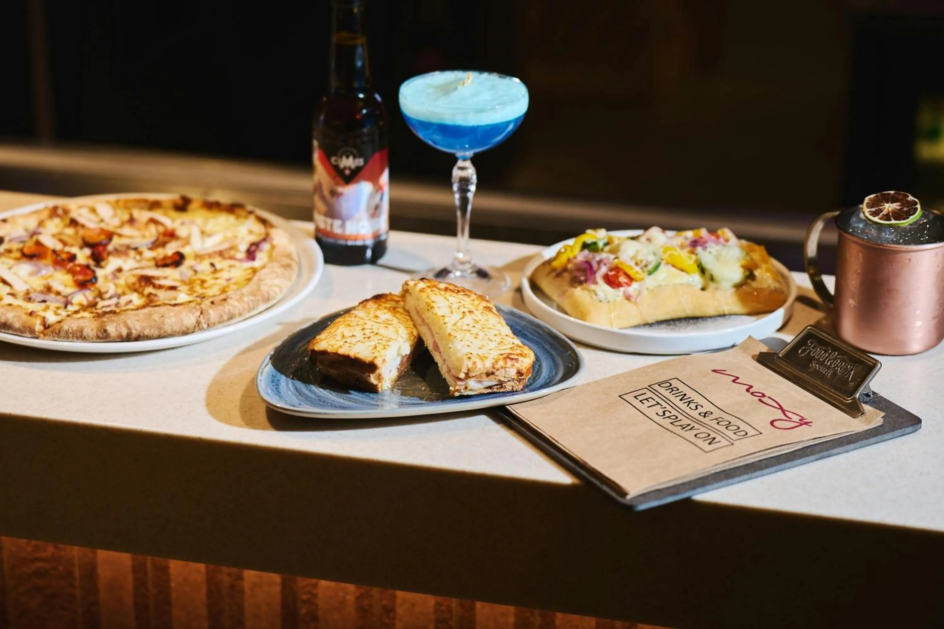 Restaurant/places to eat in Moxy Annecy