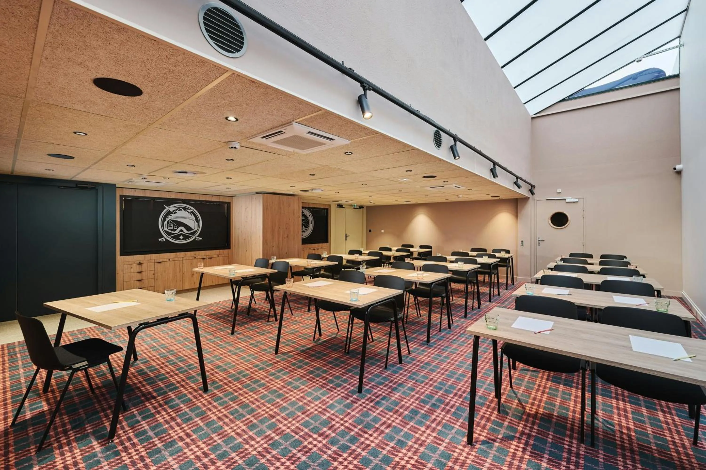 Meeting/conference room in Moxy Annecy