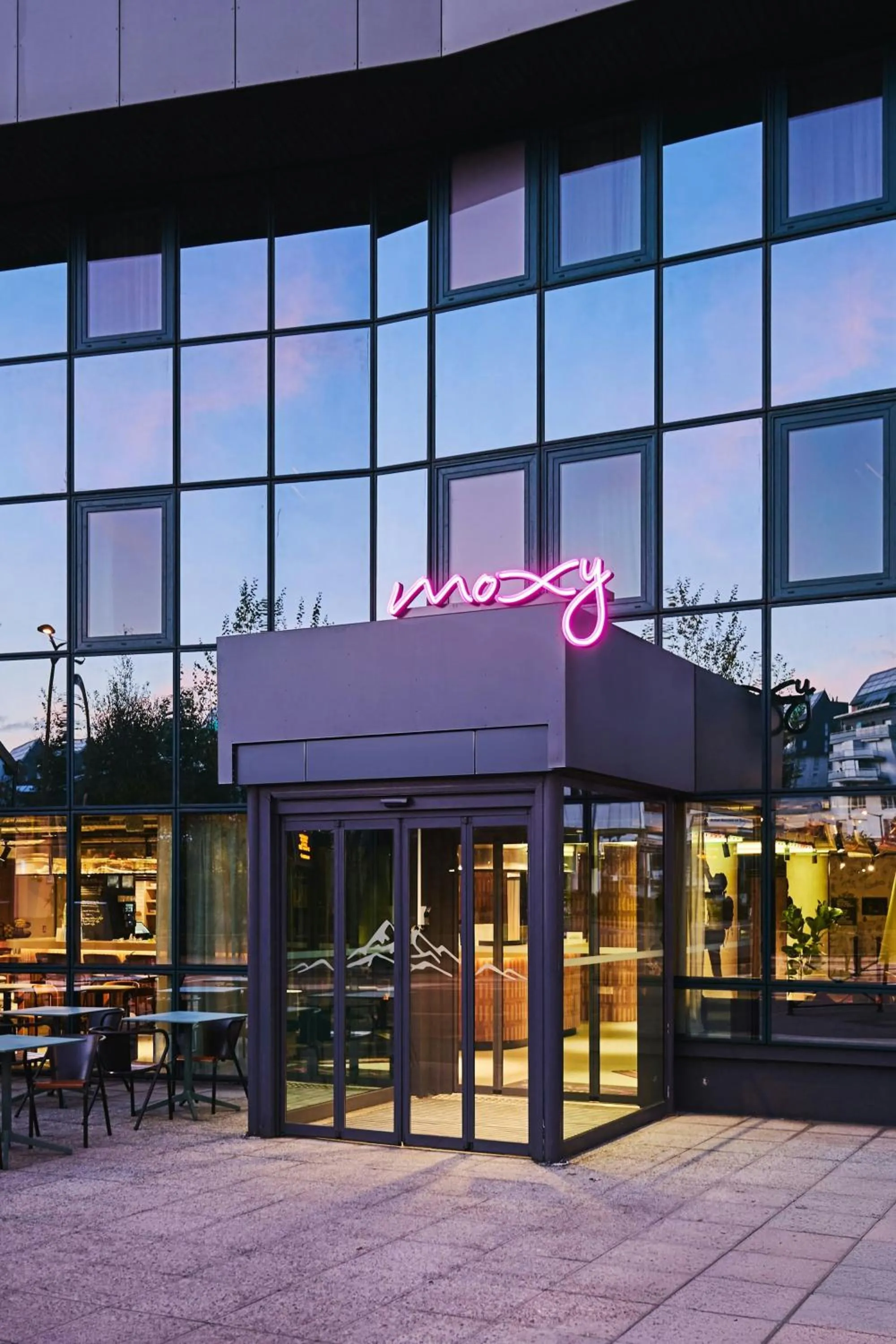 Property building in Moxy Annecy