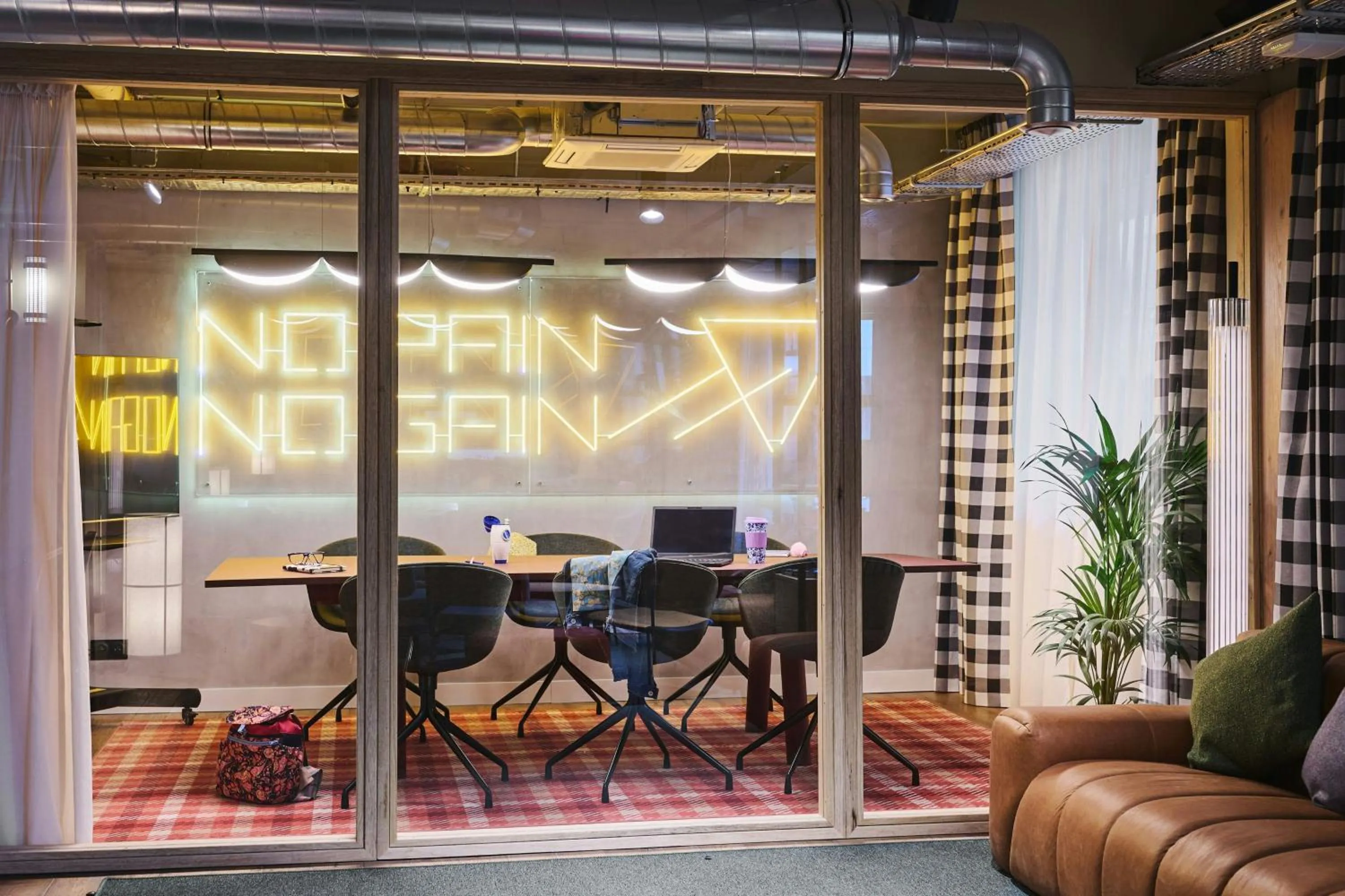 Meeting/conference room in Moxy Annecy