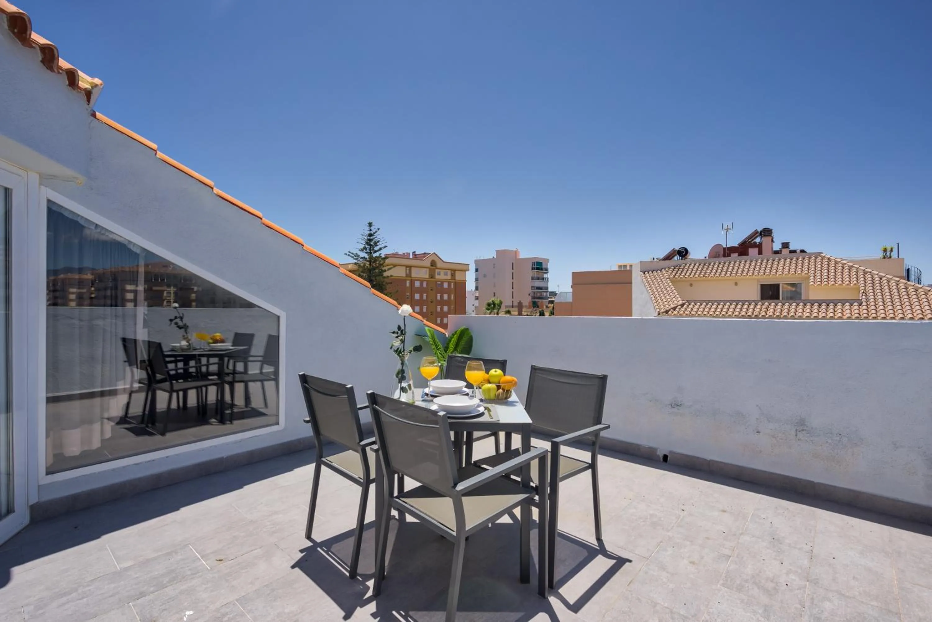 Balcony/Terrace in Sur Suites La Dorada, centricos soleados a pocos metros de la Playa y con Parking Opcional