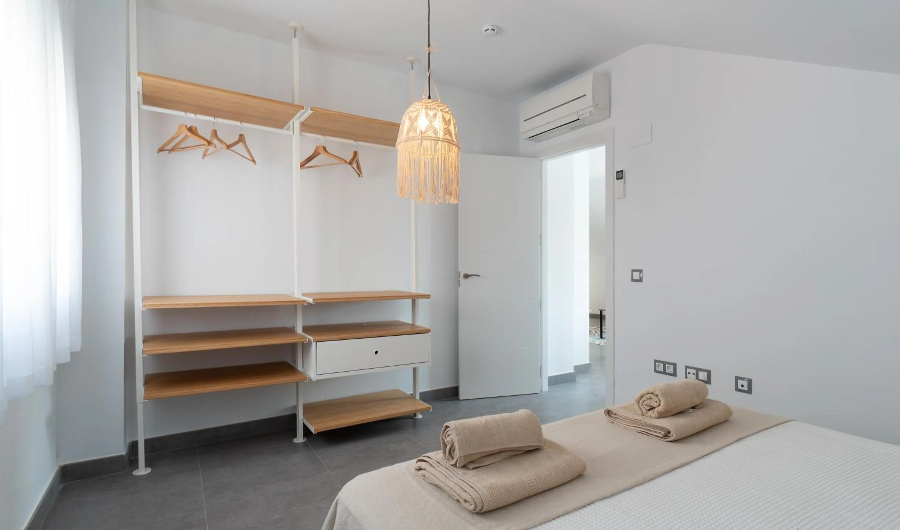 Bedroom, Bed in Sur Suites La Dorada, centricos soleados a pocos metros de la Playa y con Parking Opcional