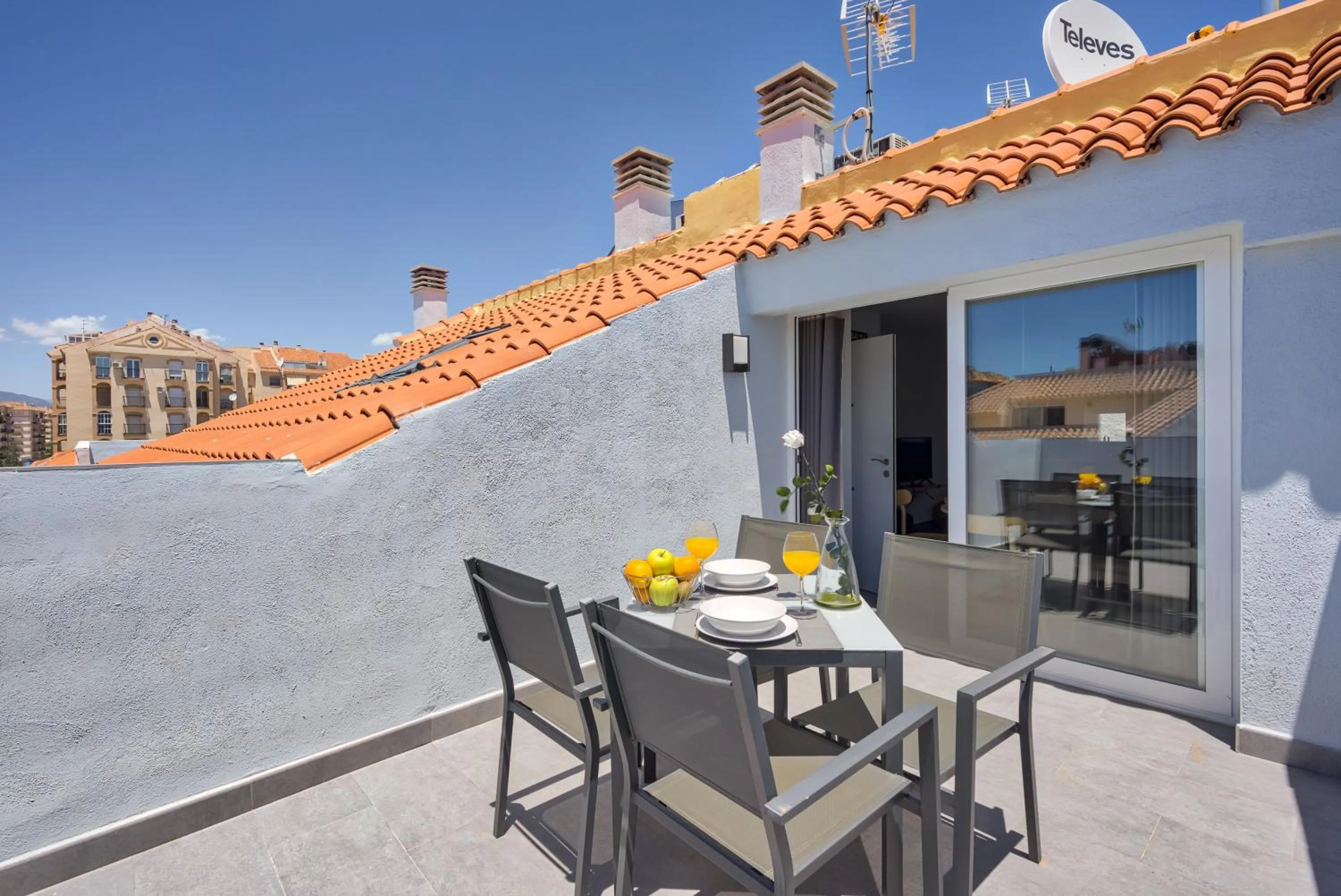 Balcony/Terrace in Sur Suites La Dorada, centricos soleados a pocos metros de la Playa y con Parking Opcional