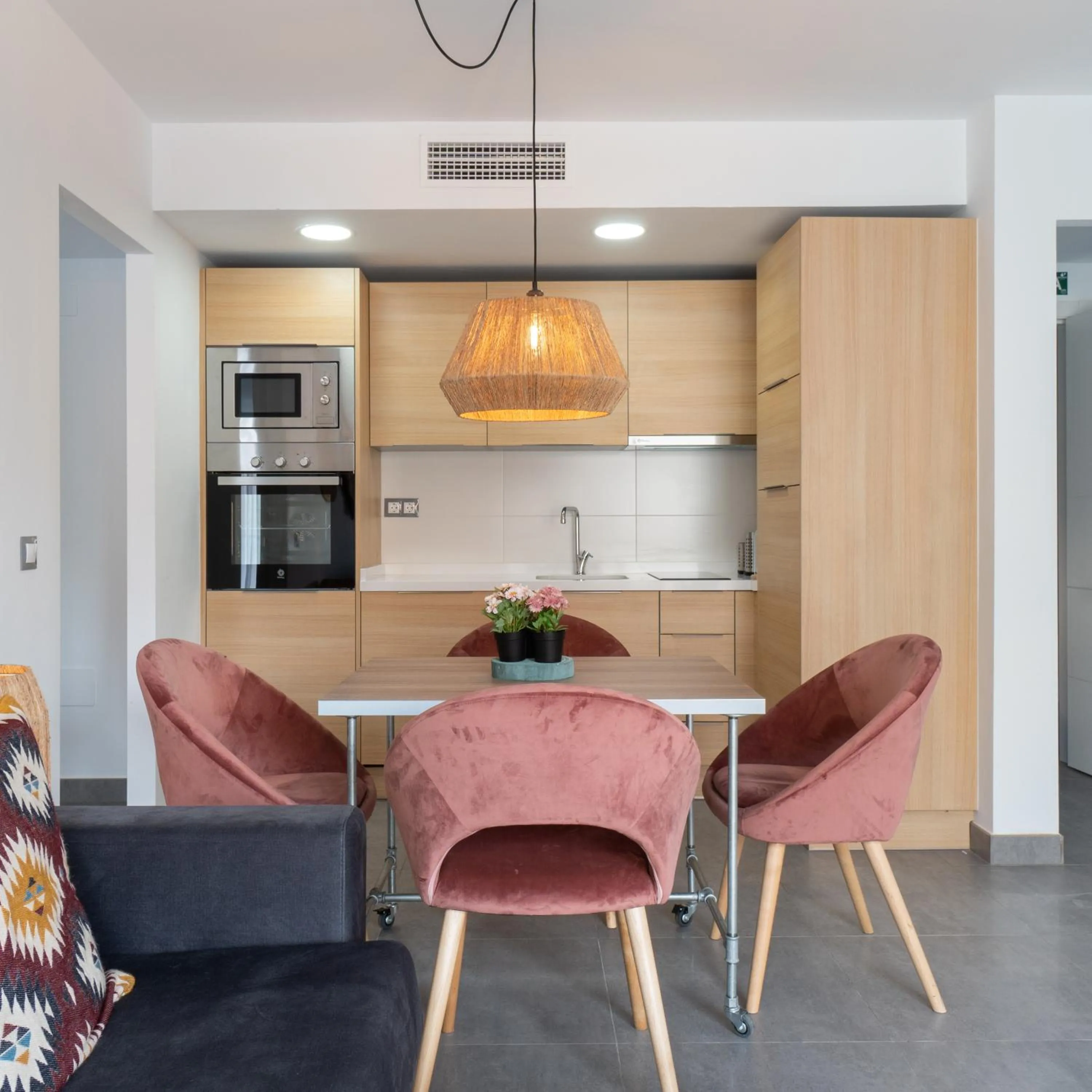 Kitchen or kitchenette in Sur Suites La Dorada, centricos soleados a pocos metros de la Playa y con Parking Opcional