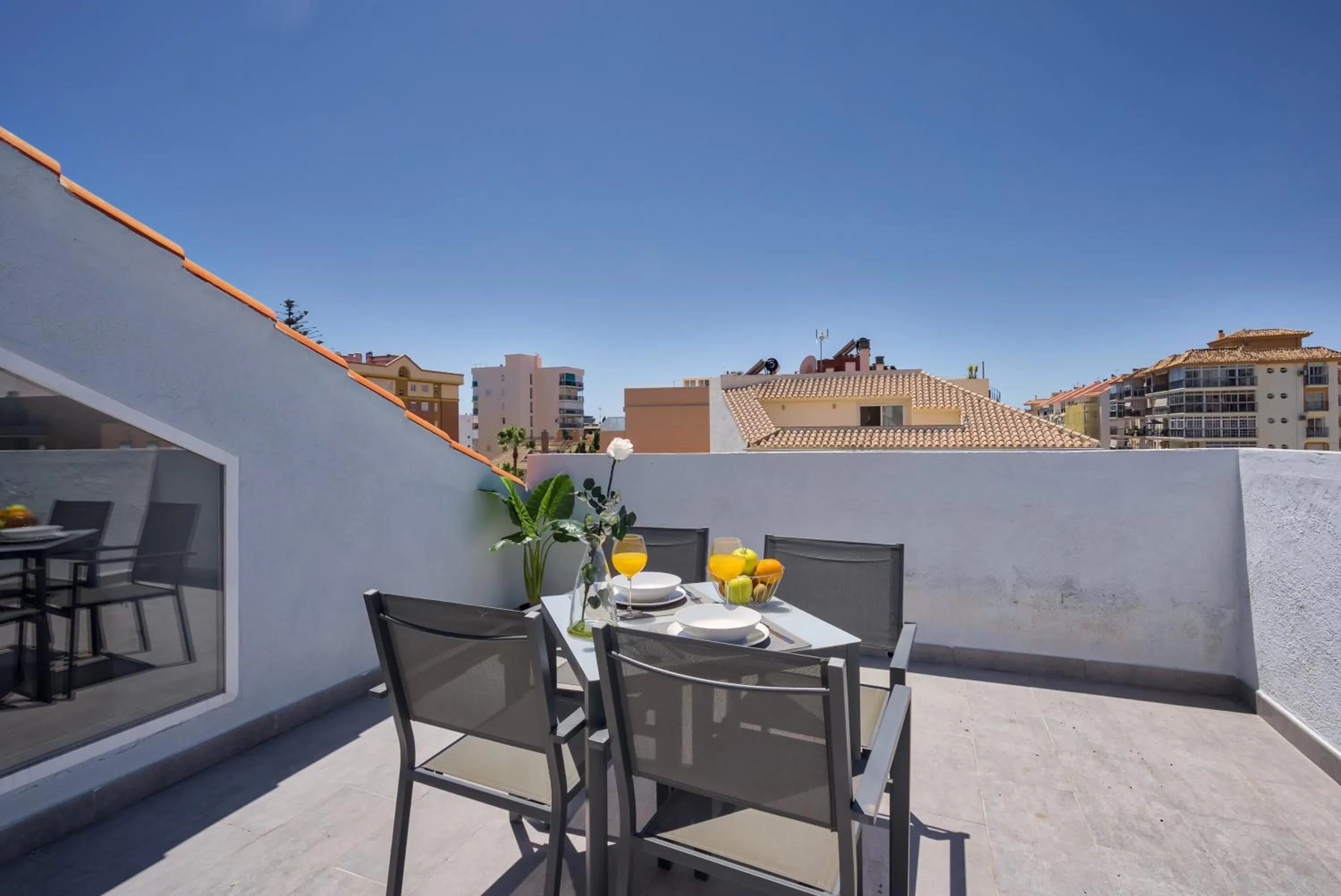 Balcony/Terrace in Sur Suites La Dorada, centricos soleados a pocos metros de la Playa y con Parking Opcional