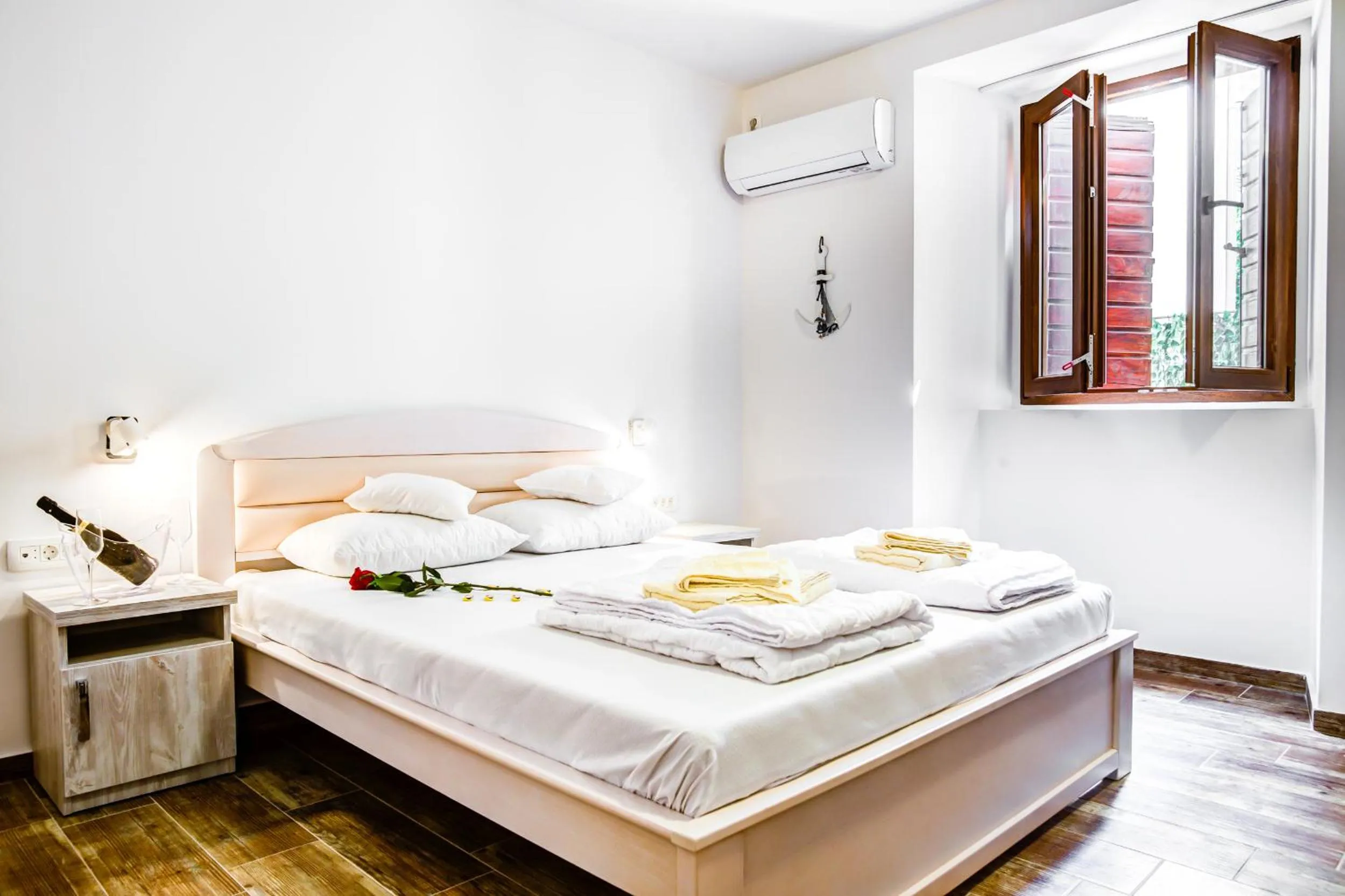 Bed in Hotel Sara