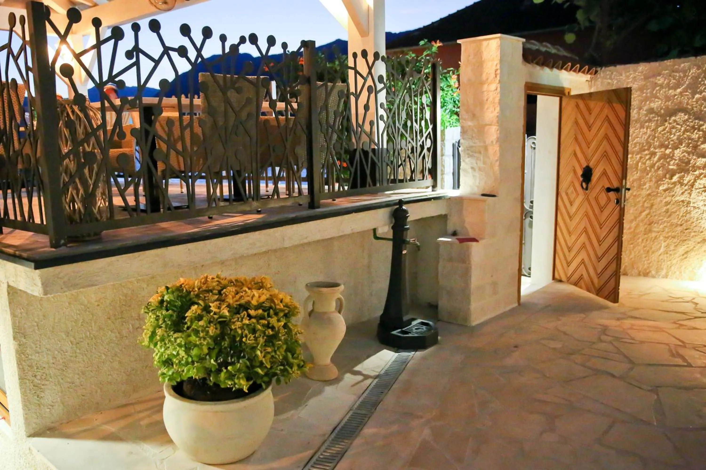 Patio in Hotel Sara