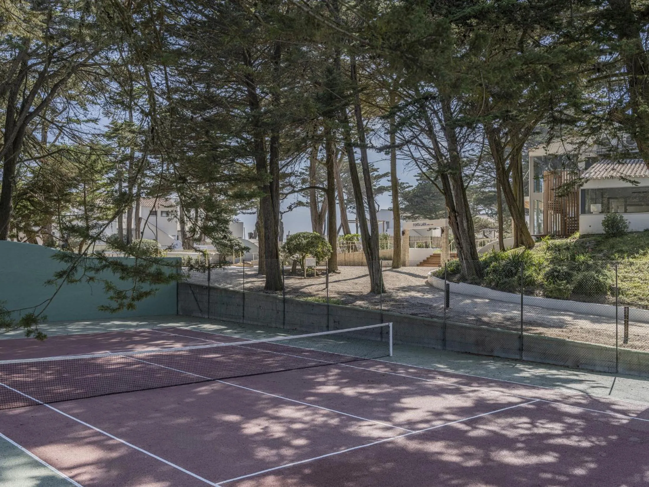 Tennis court in Hotel Punta Lara Noirmoutier