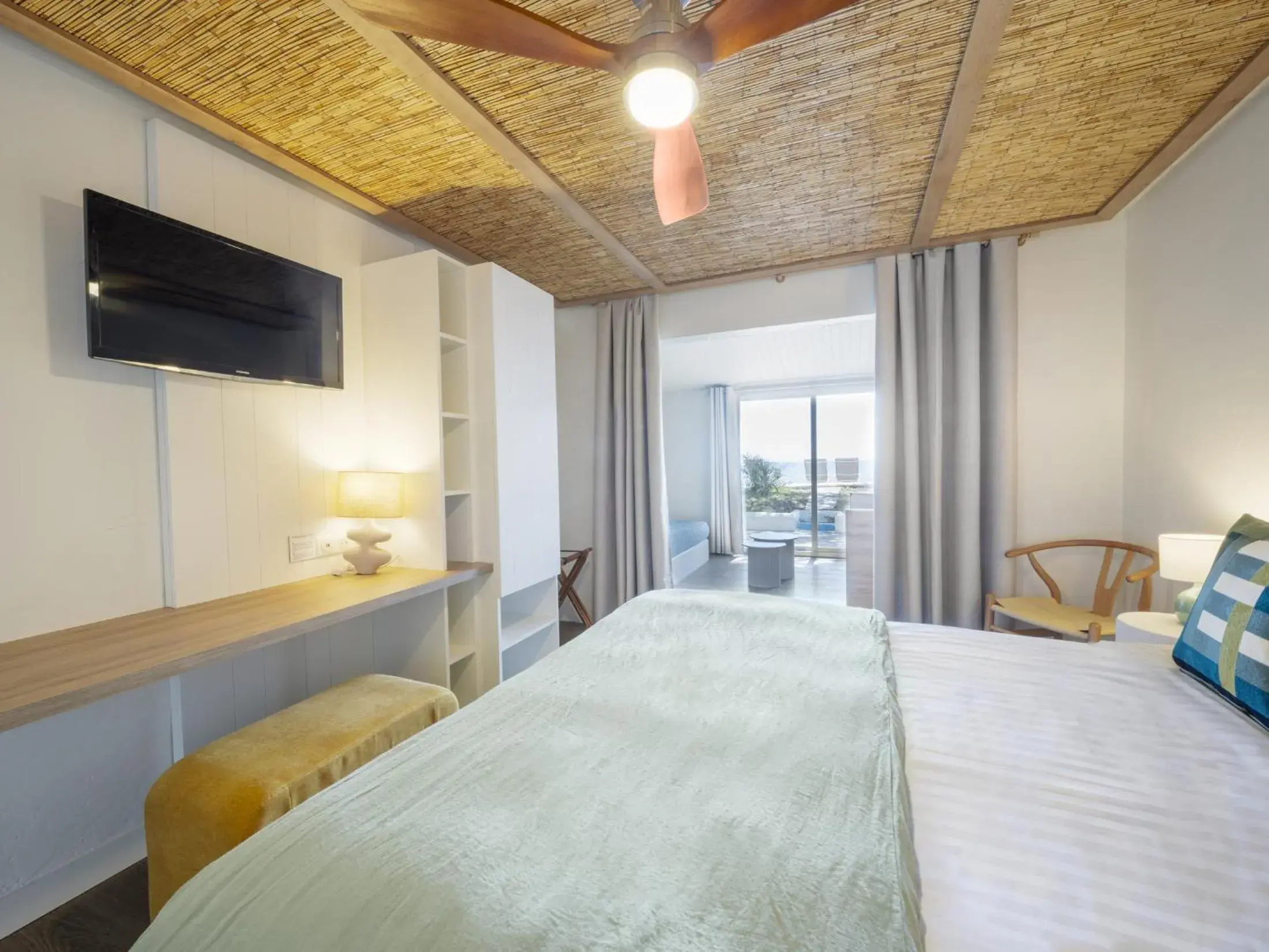 Quintuple Room with Sea View in Hotel Punta Lara Noirmoutier Quintuple Room with Sea View in Hotel Punta Lara Noirmoutier