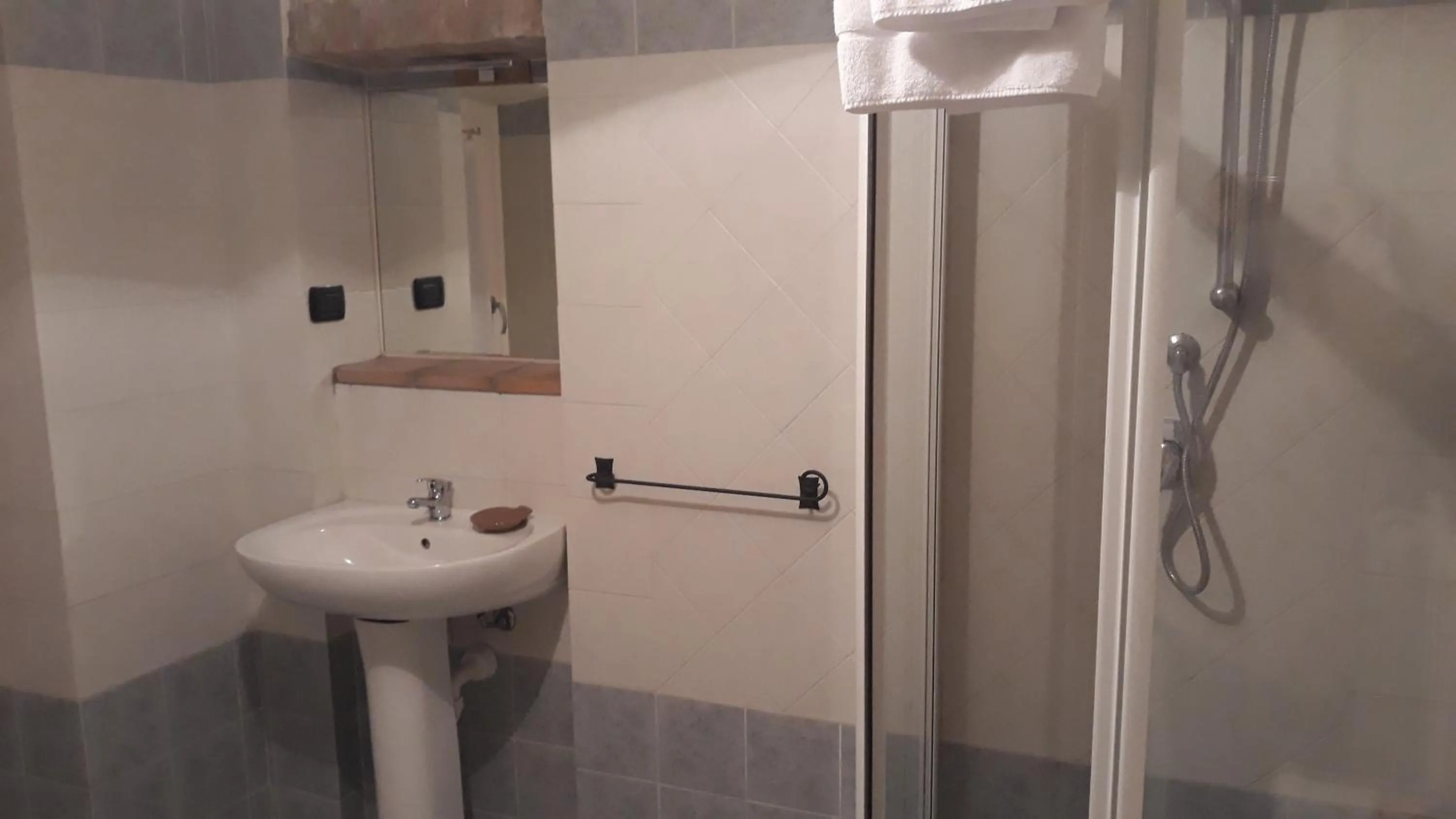Bathroom in Agriturismo Cascina Binelli