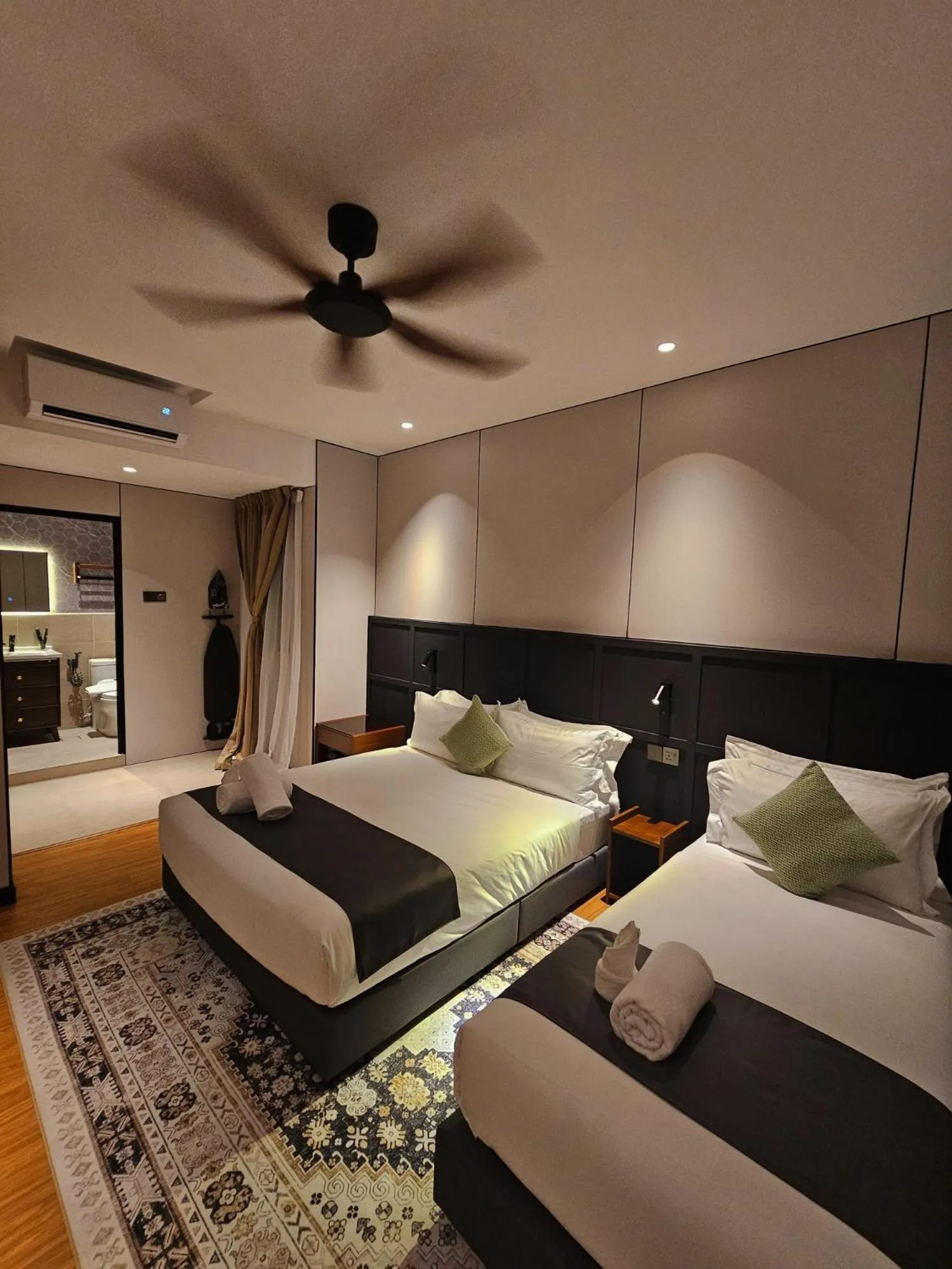 Bed in Carnarvon Suites