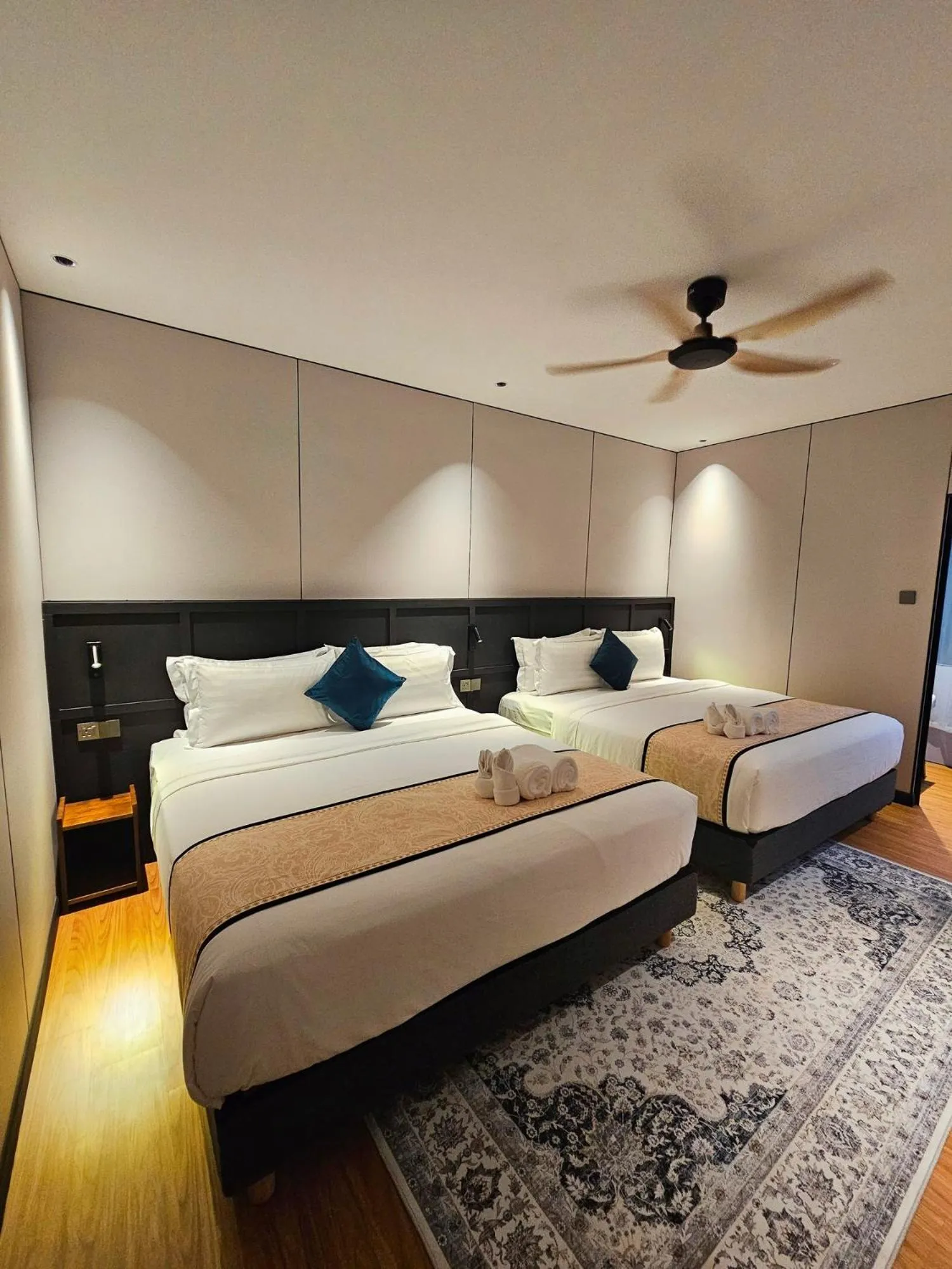 Bed in Carnarvon Suites