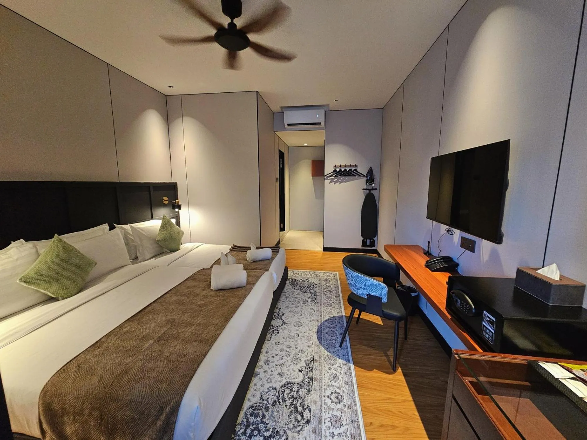 Bed in Carnarvon Suites