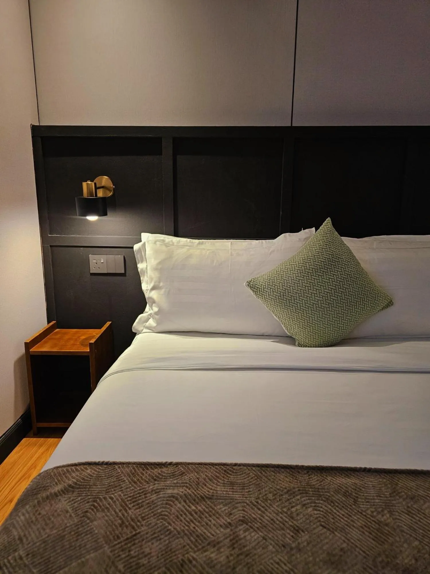 Bed in Carnarvon Suites