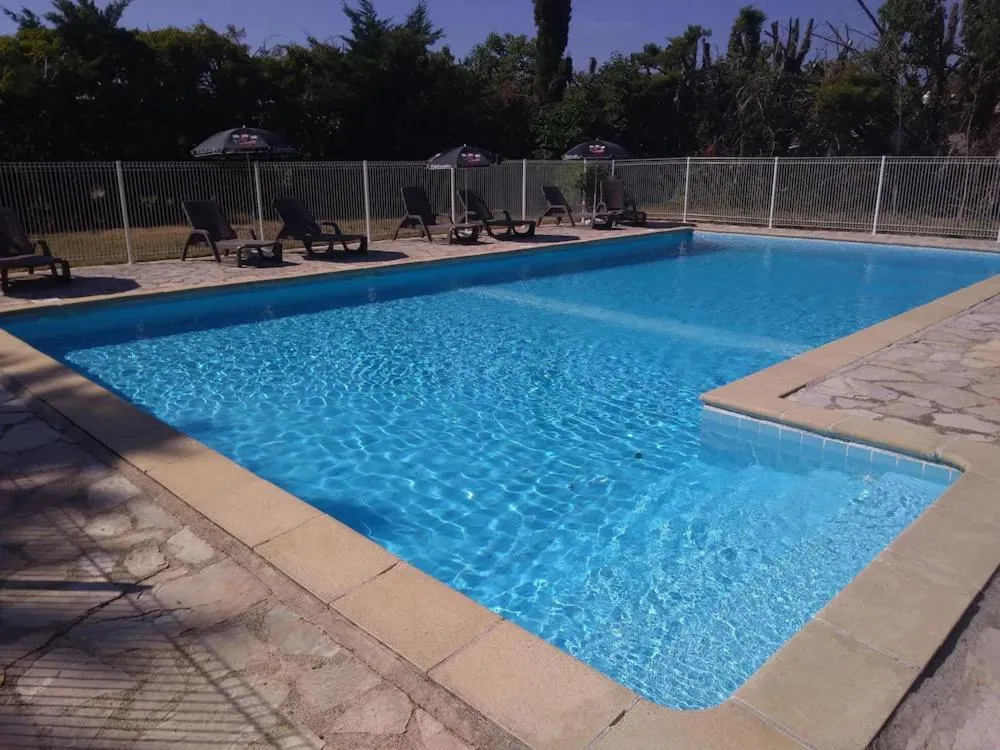 Swimming pool in LES VOYAGEURS