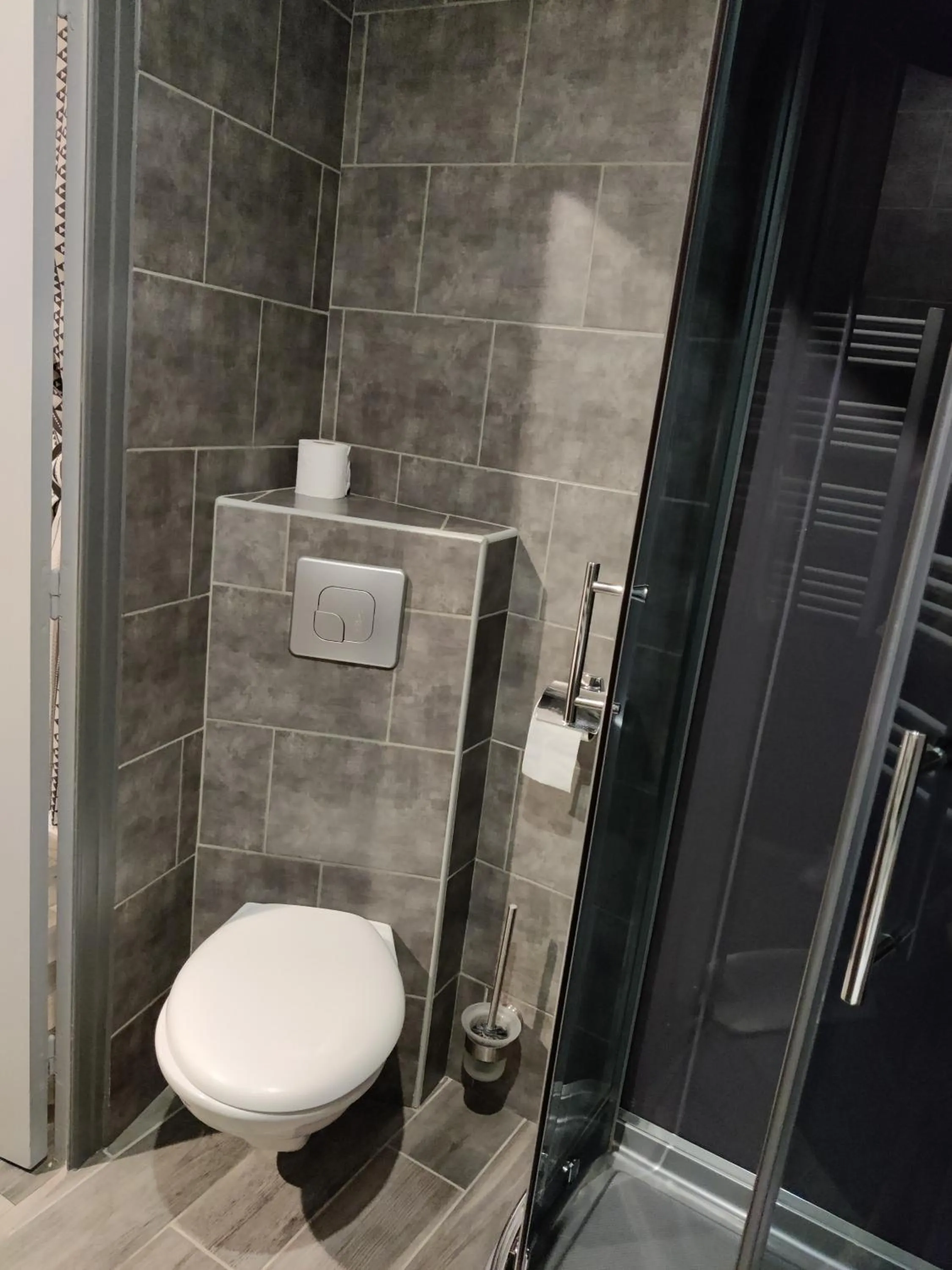 Bathroom in LES VOYAGEURS