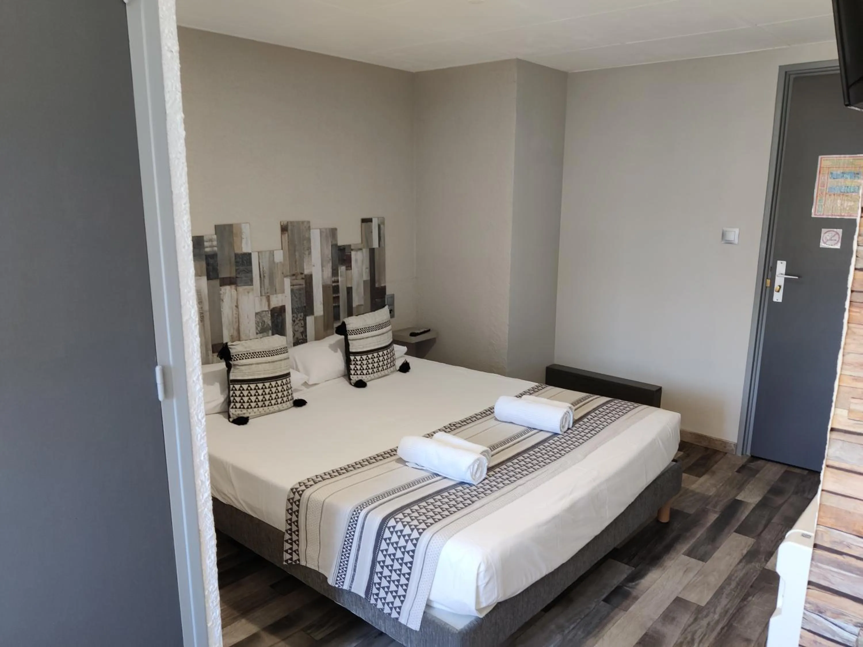 Bed in LES VOYAGEURS