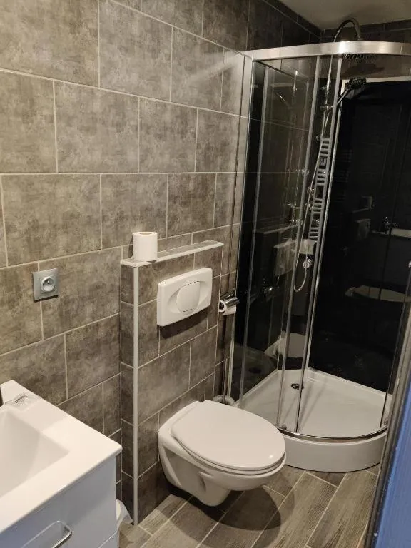 Bathroom in LES VOYAGEURS