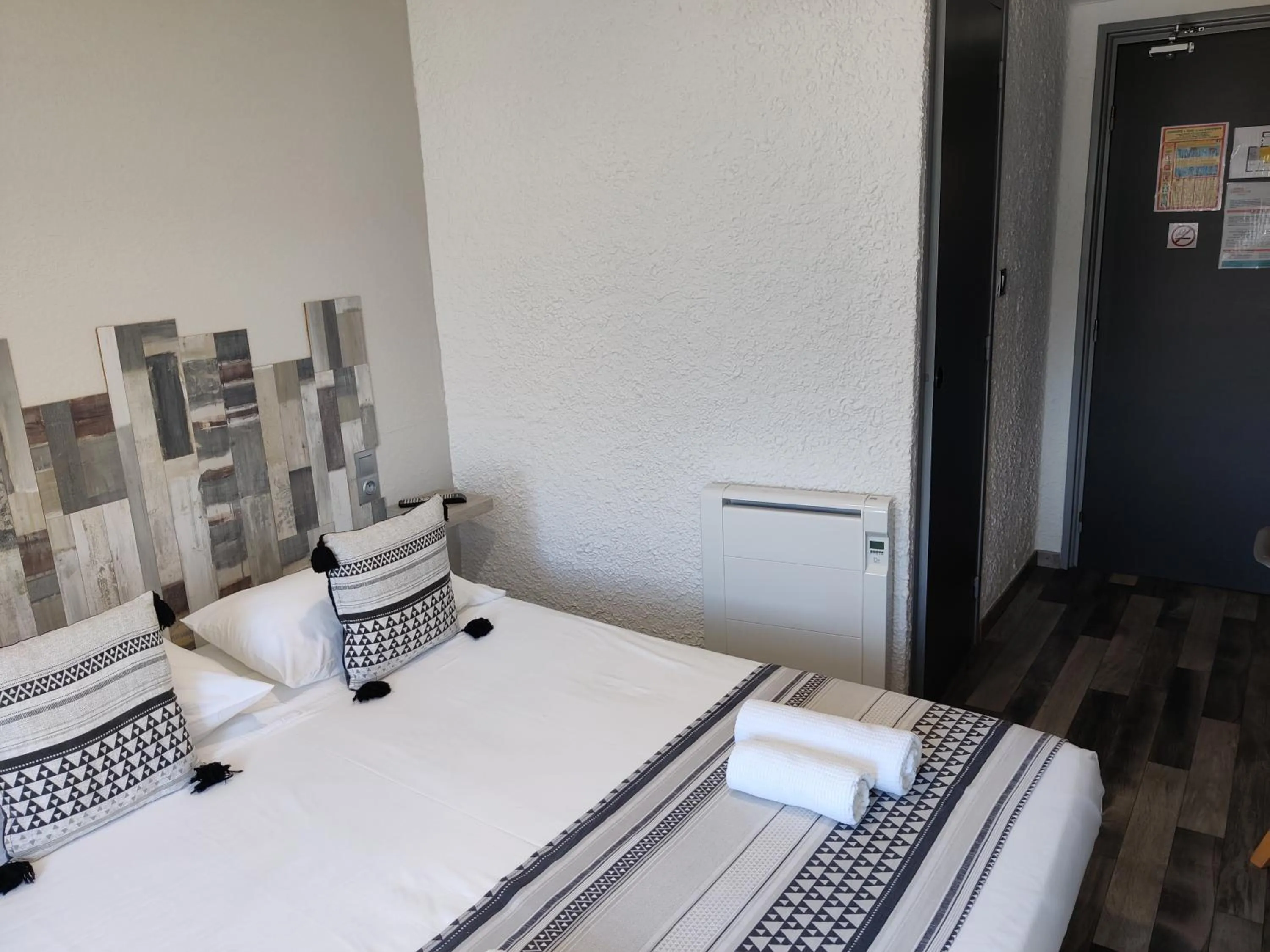 Bed in LES VOYAGEURS