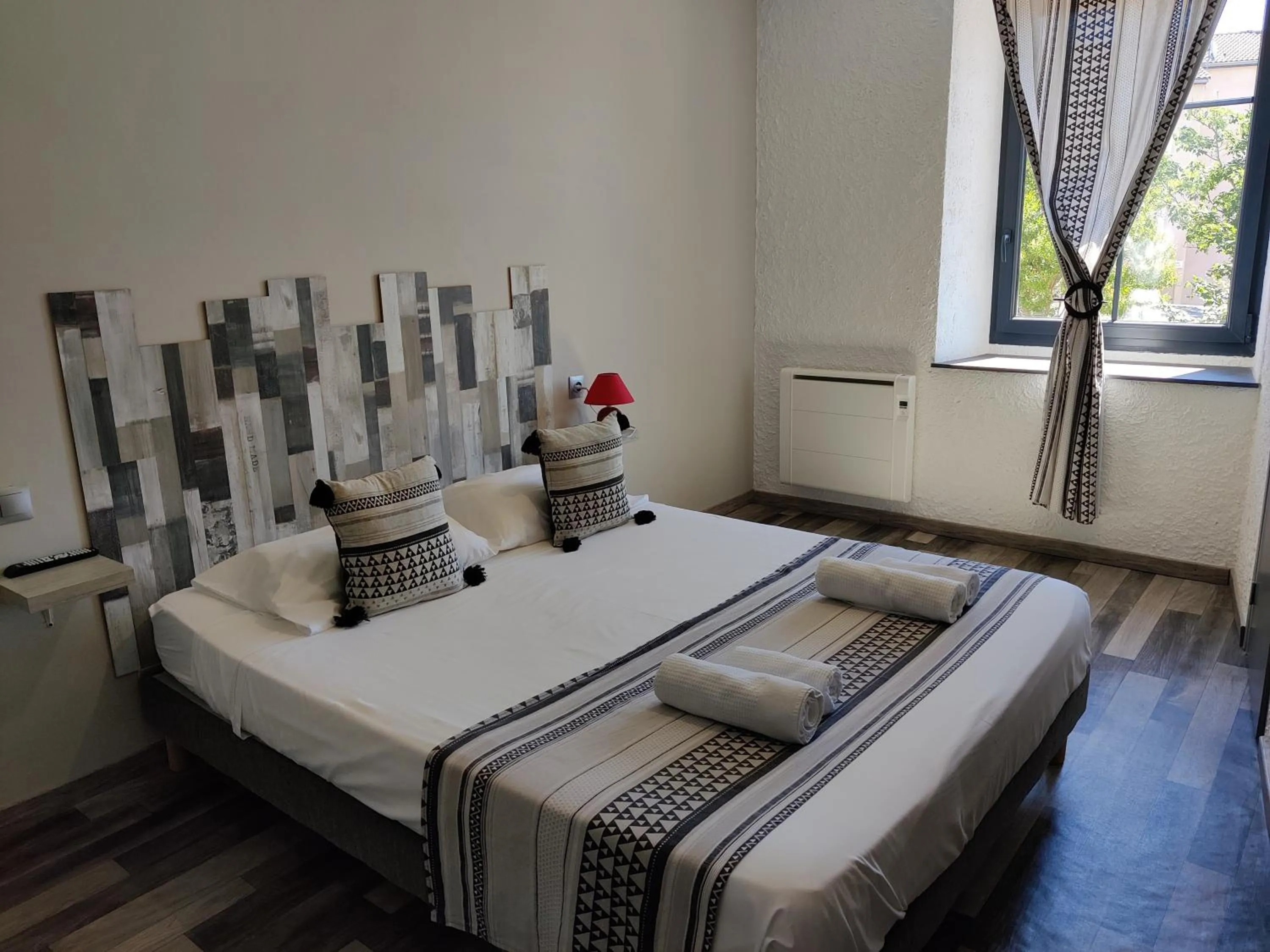 Bed in LES VOYAGEURS