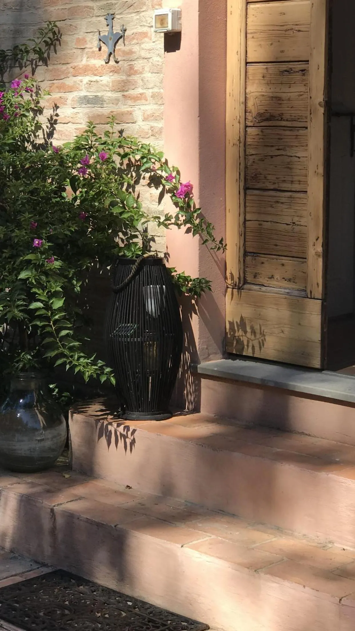 Decorative detail in Il Posto Perfetto