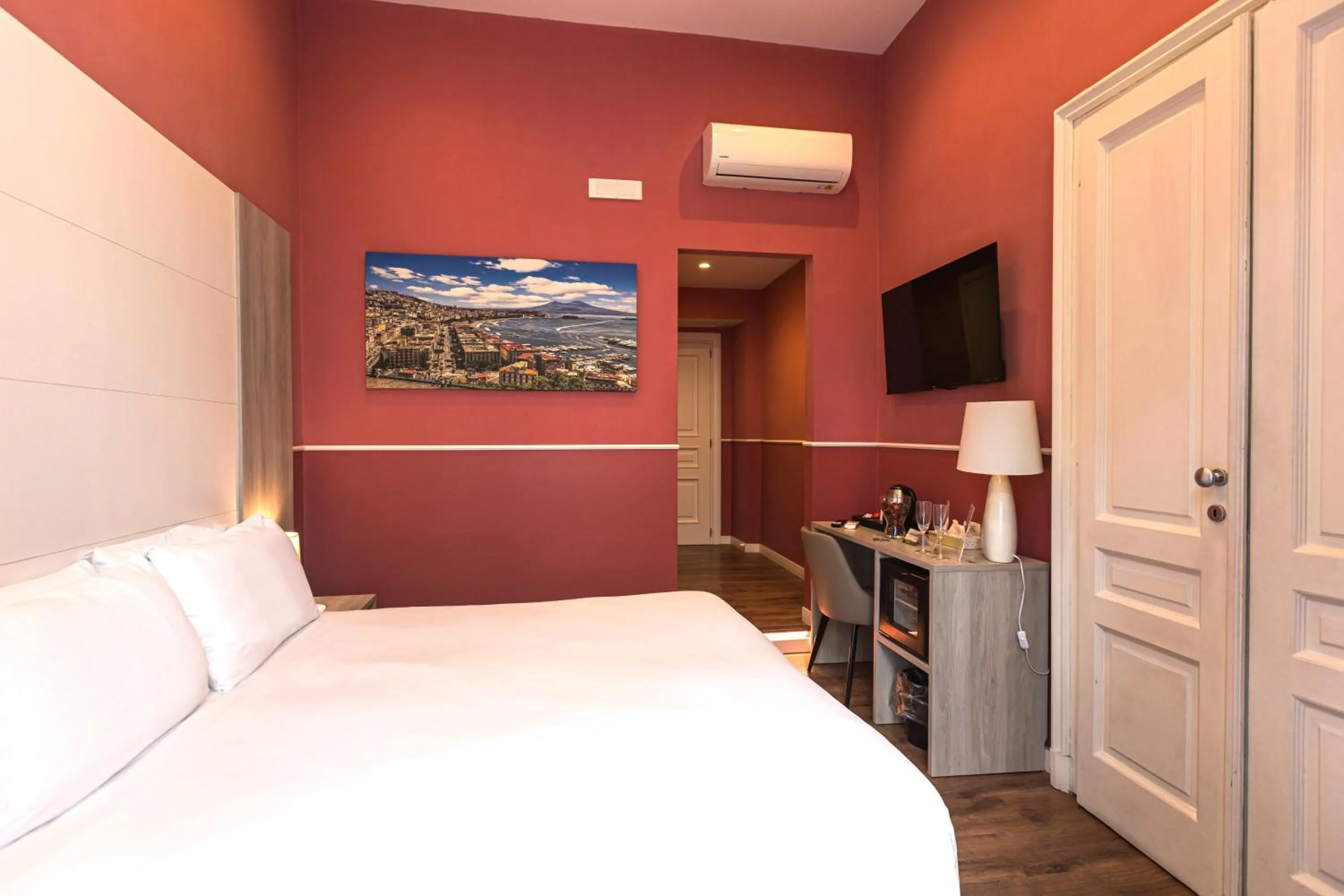 Photo of the whole room, Bed in Relais del Principe