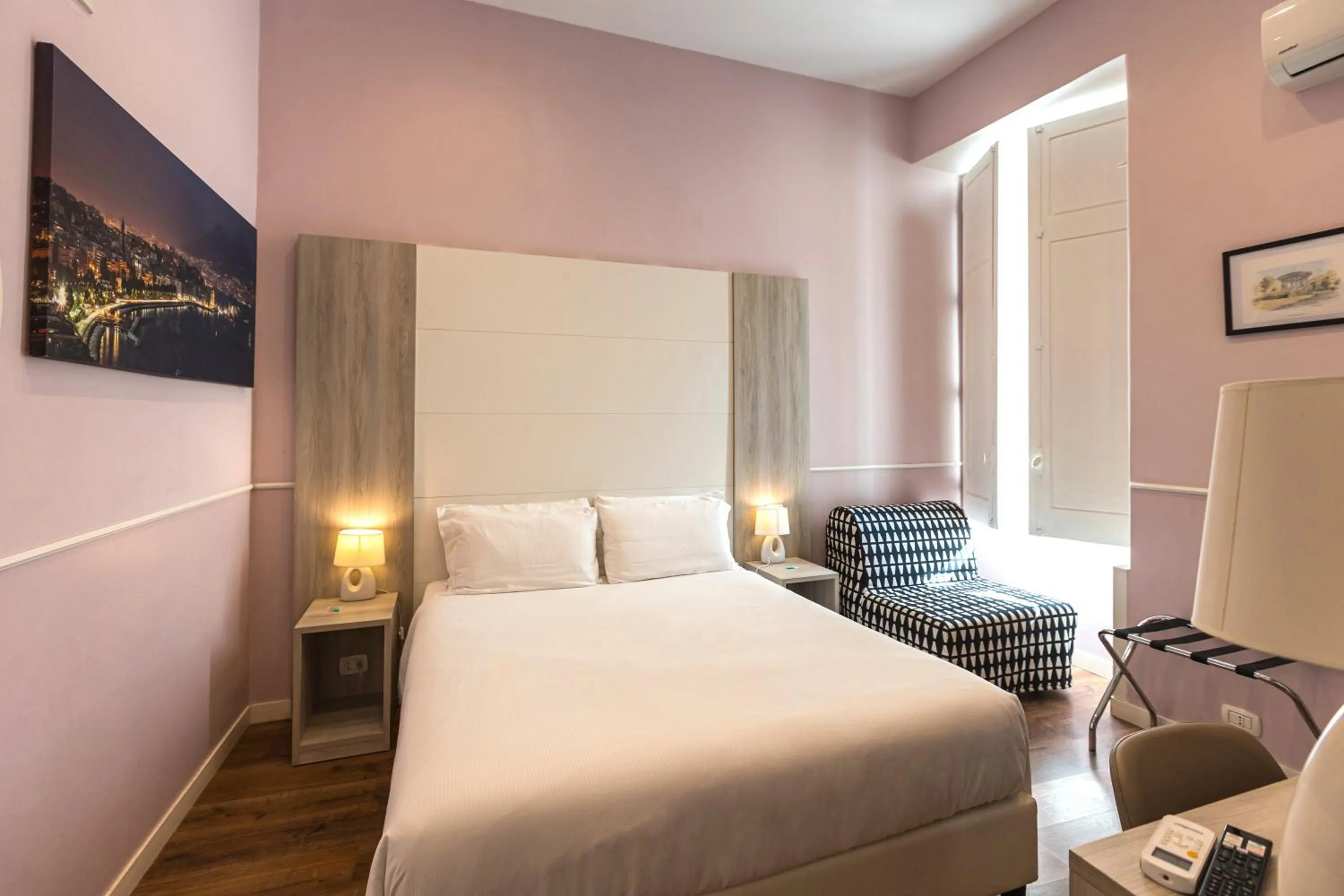 Photo of the whole room, Bed in Relais del Principe