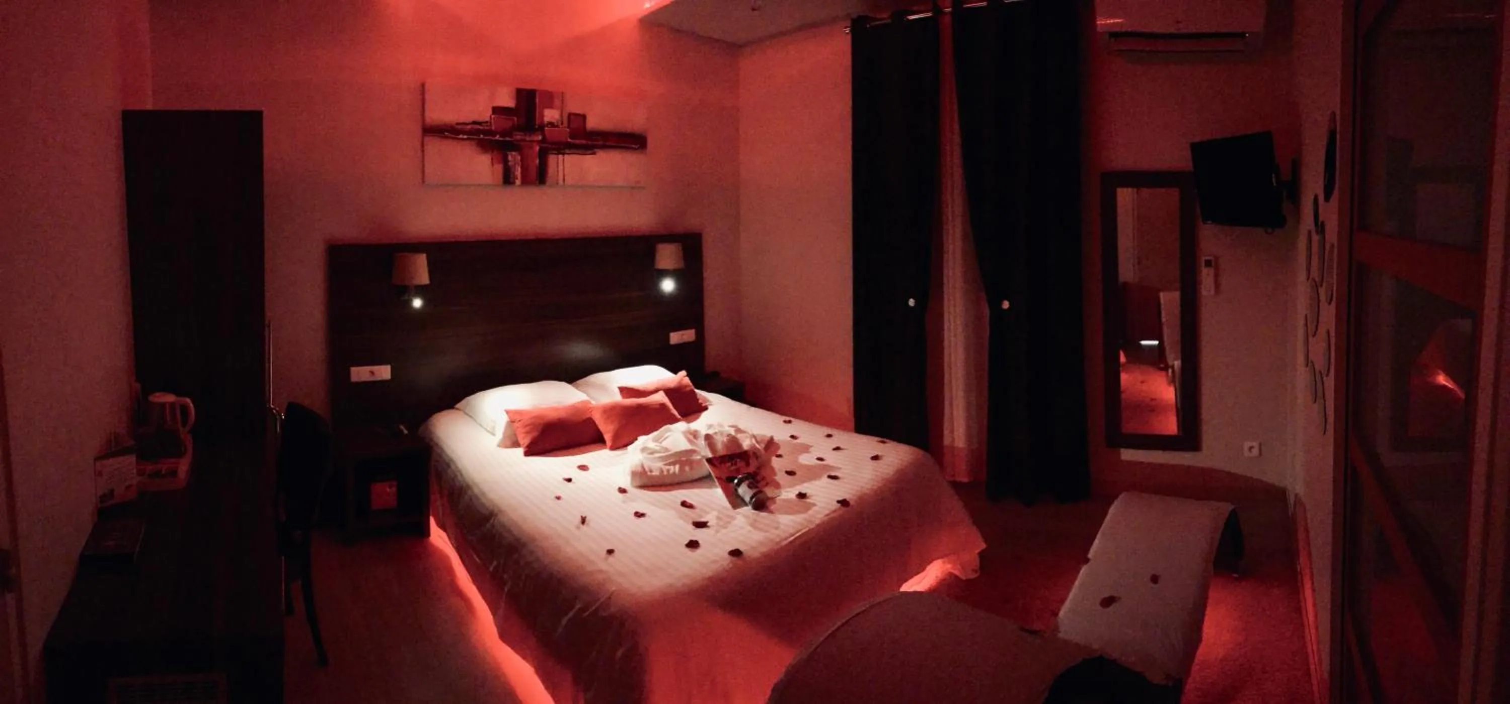 Bed in Hôtel Le Belvedere