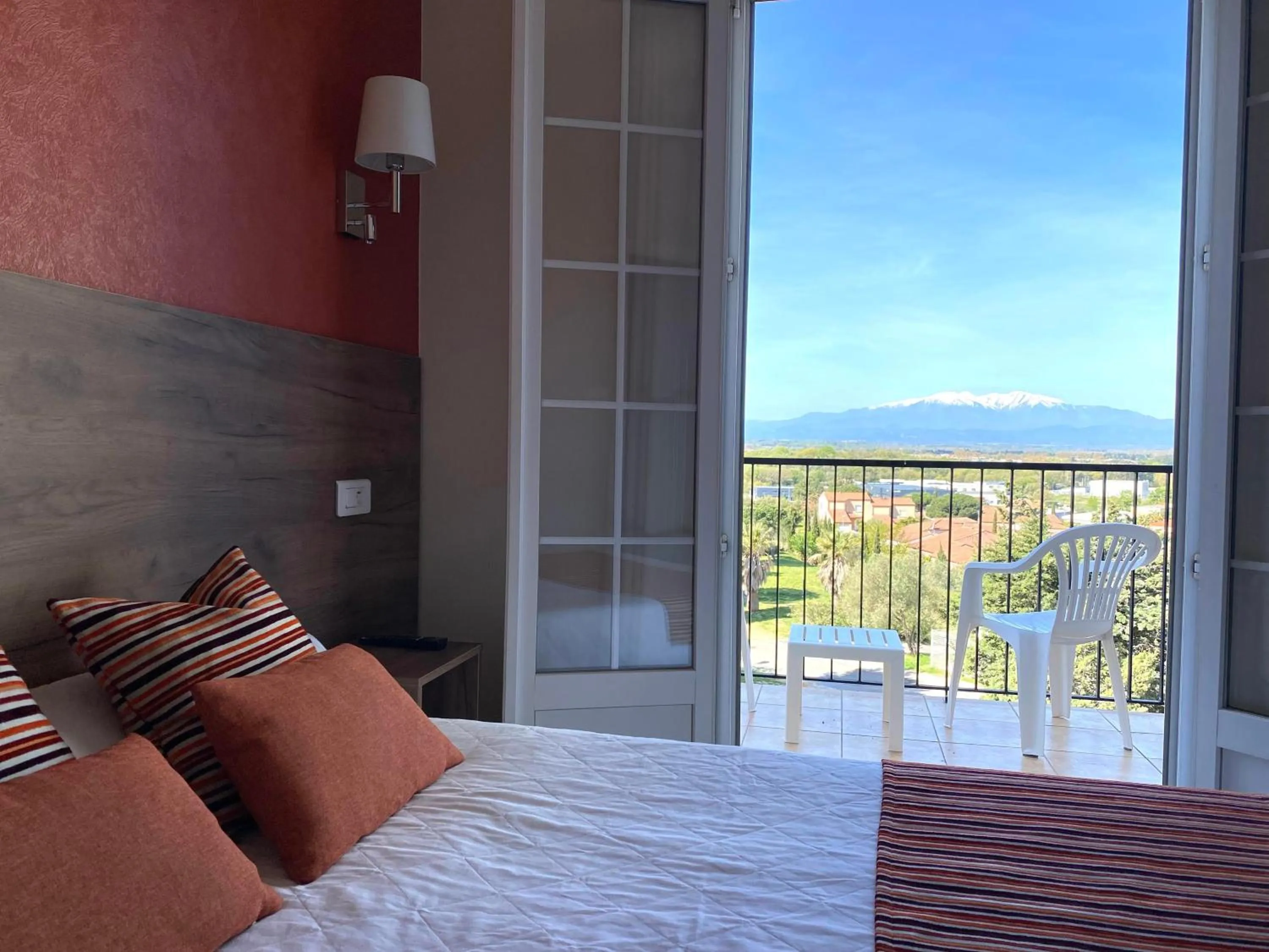 Bedroom, Bed in Hôtel Le Belvedere