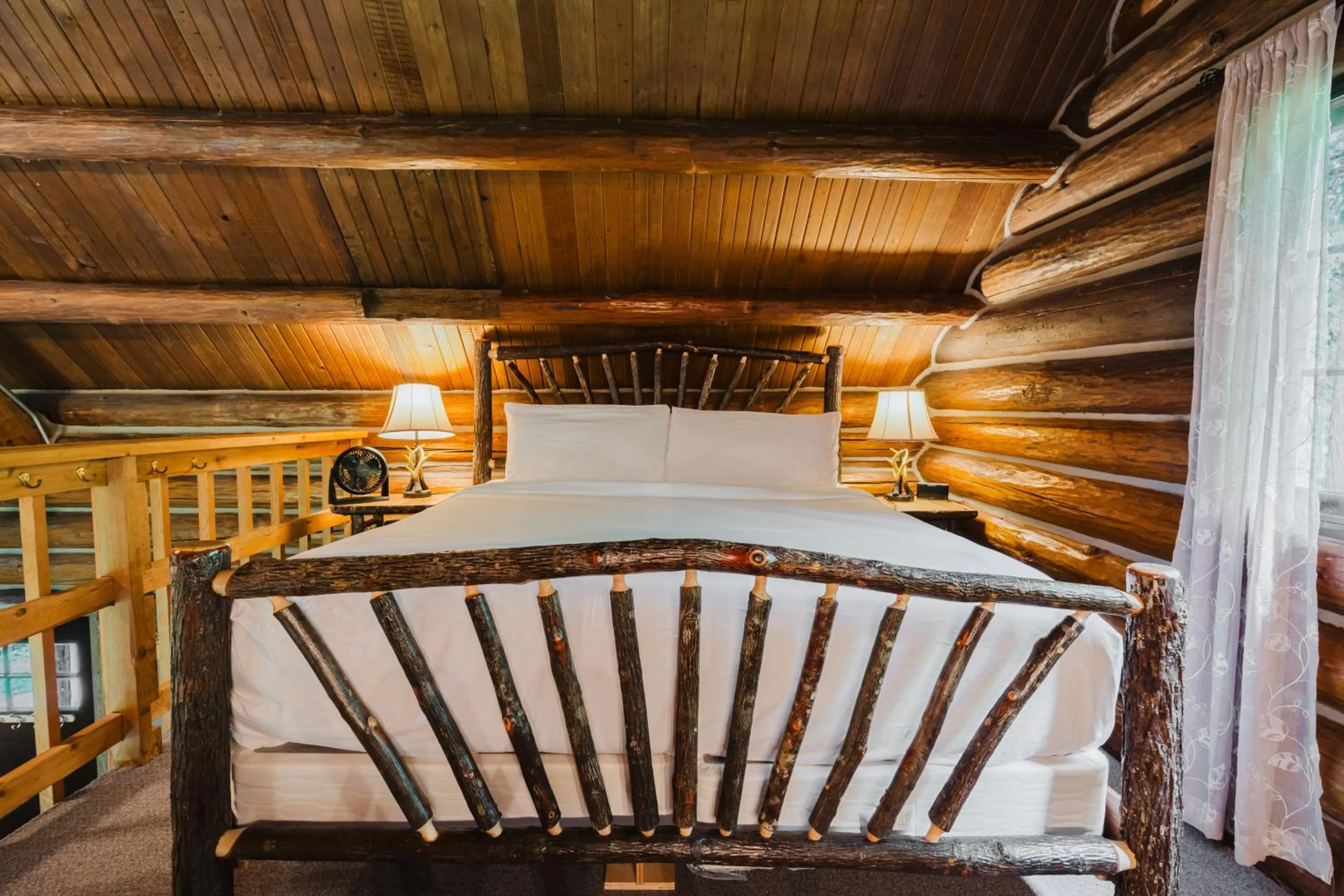 Bed in LOGE Alta Crystal