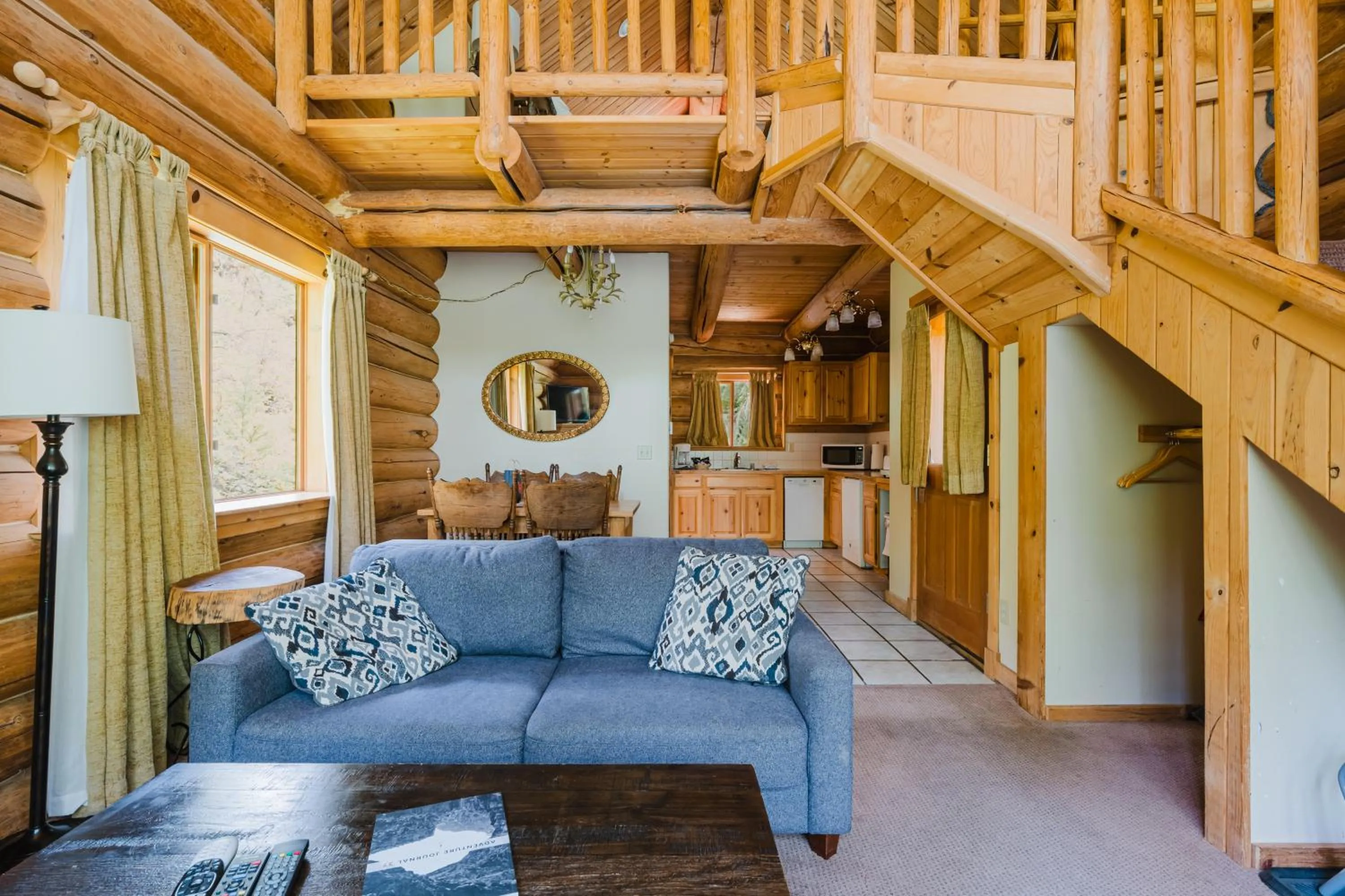 Living room in LOGE Alta Crystal