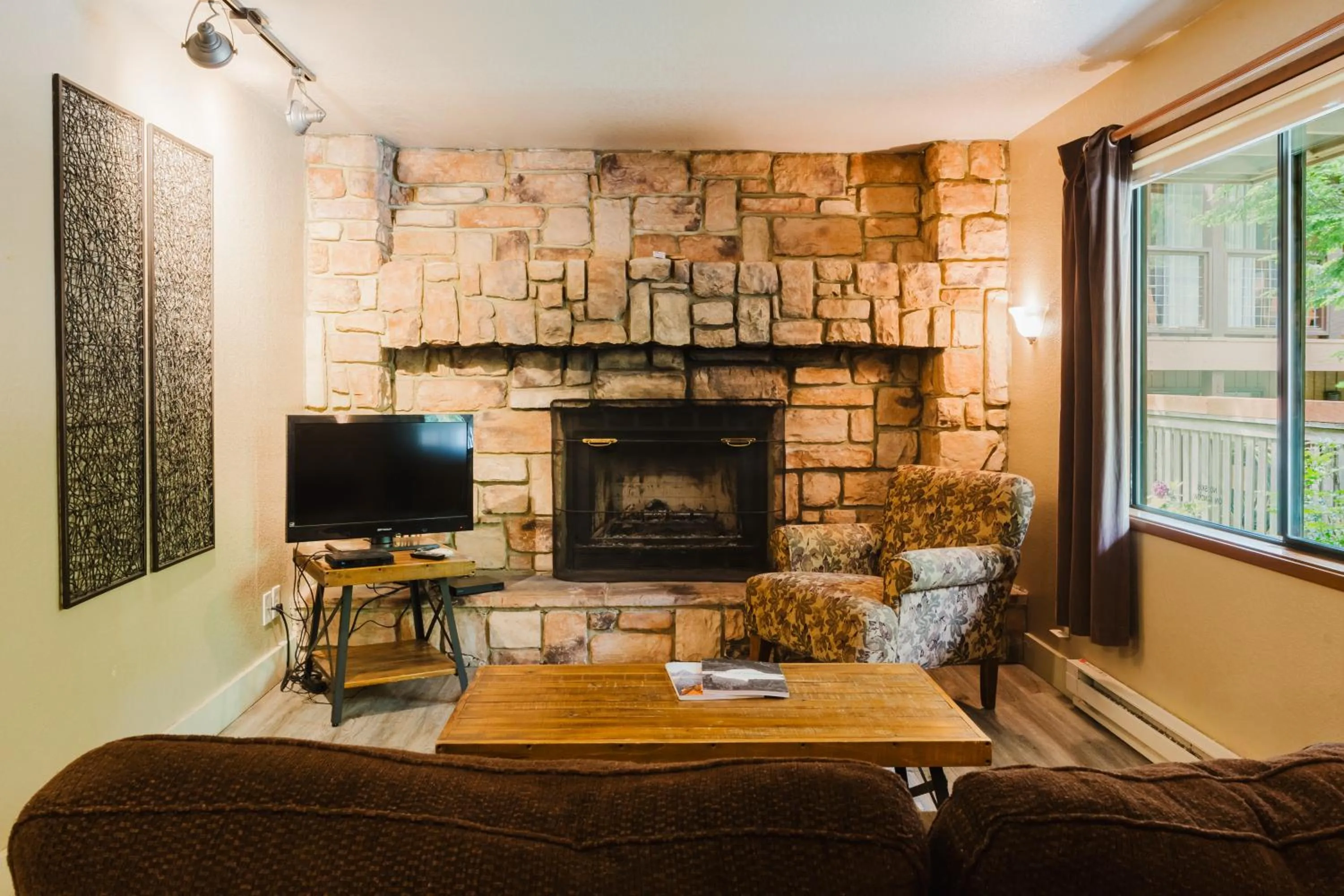 Living room in LOGE Alta Crystal