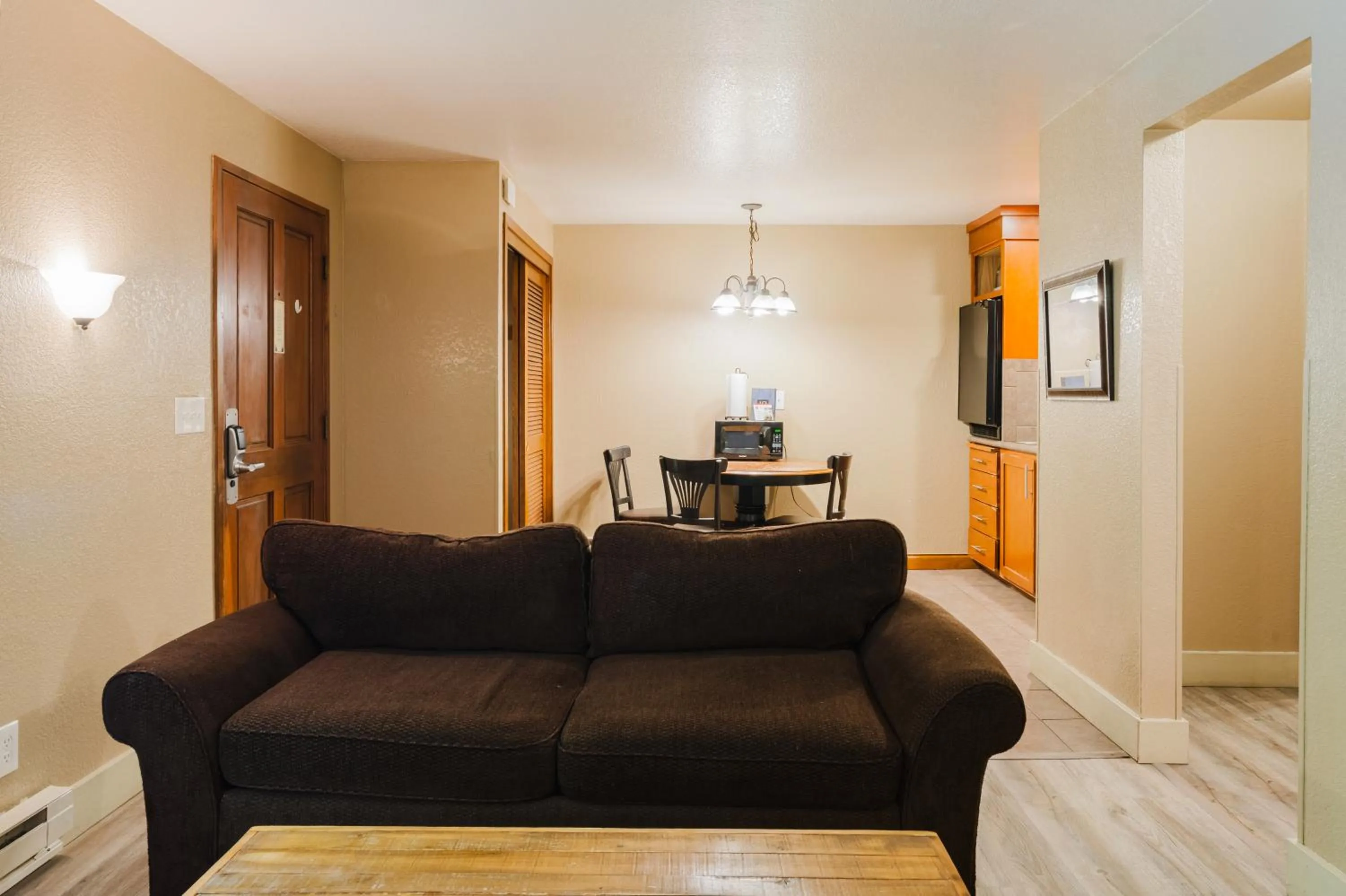 Living room in LOGE Alta Crystal