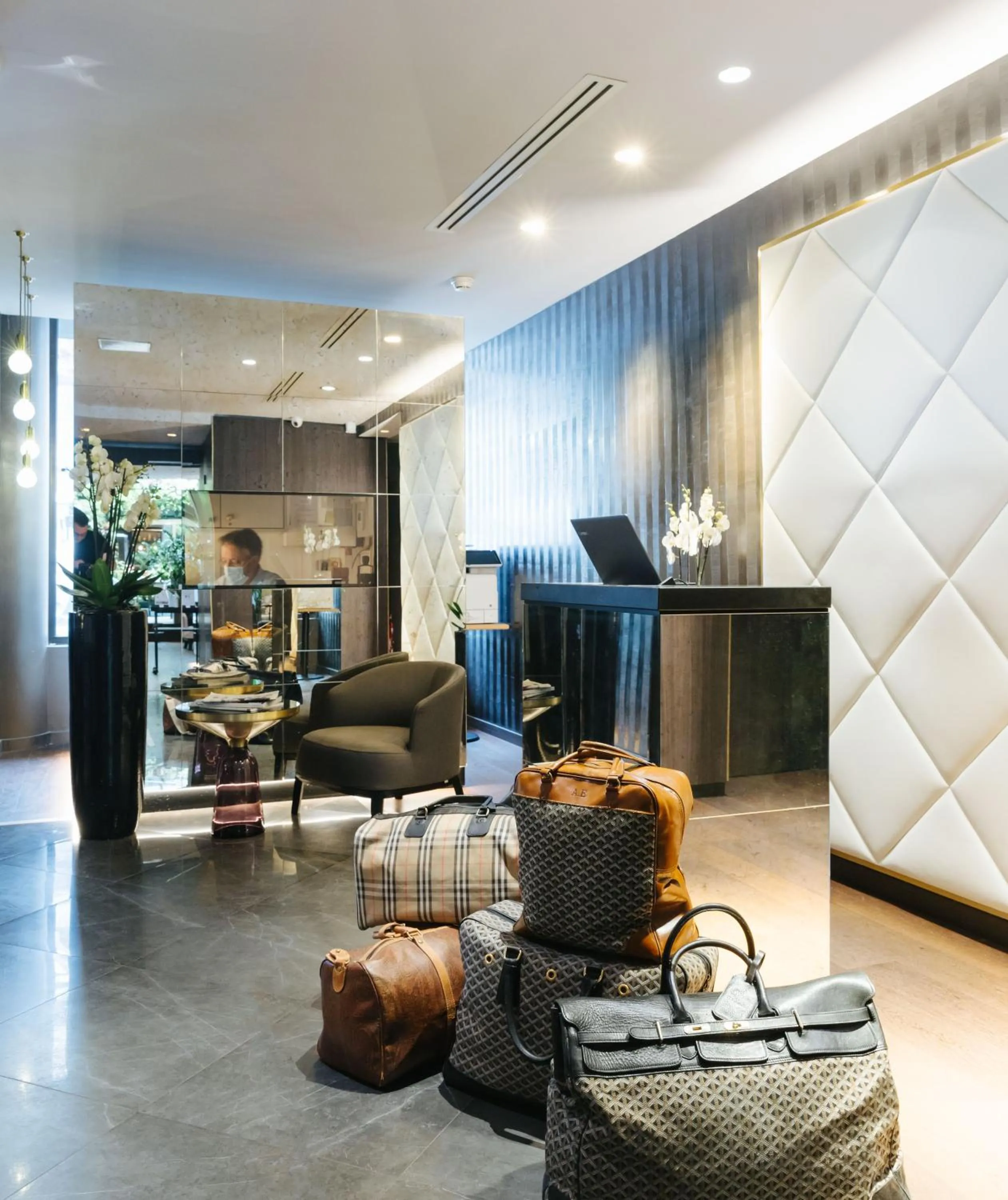 Lobby or reception in Le Parisis - Paris Tour Eiffel