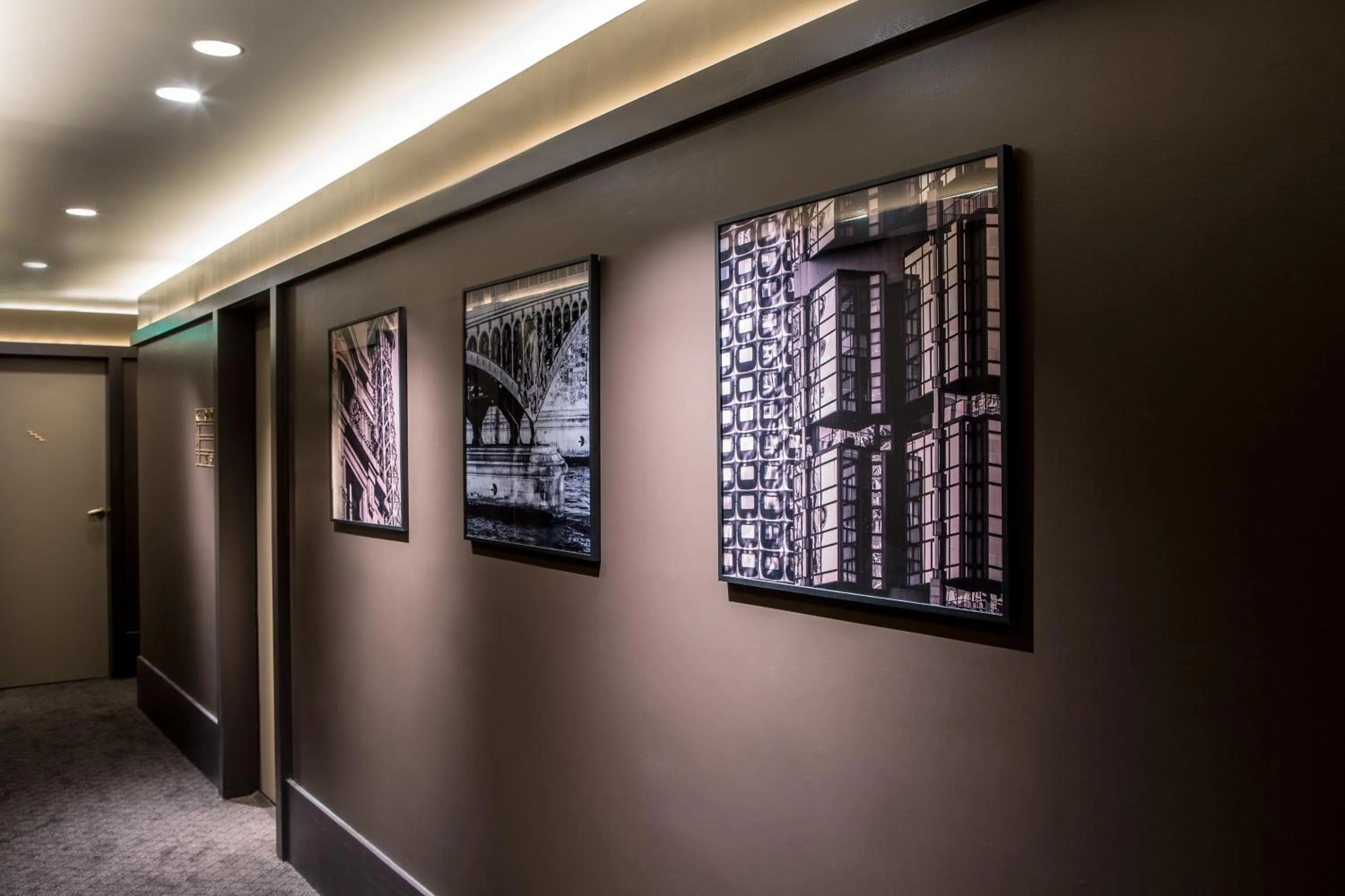 Decorative detail in Le Parisis - Paris Tour Eiffel