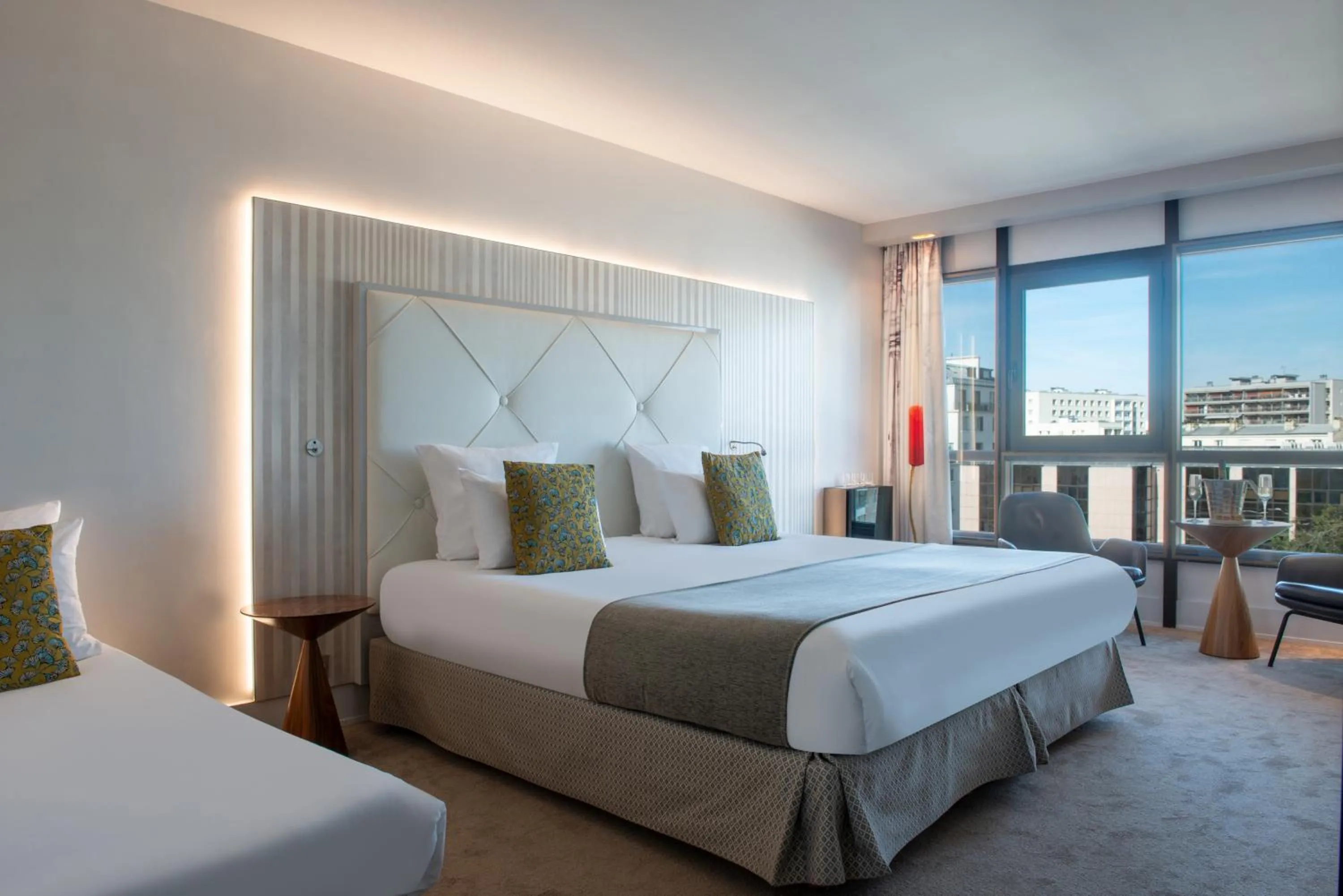 Bedroom, Bed in Le Parisis - Paris Tour Eiffel